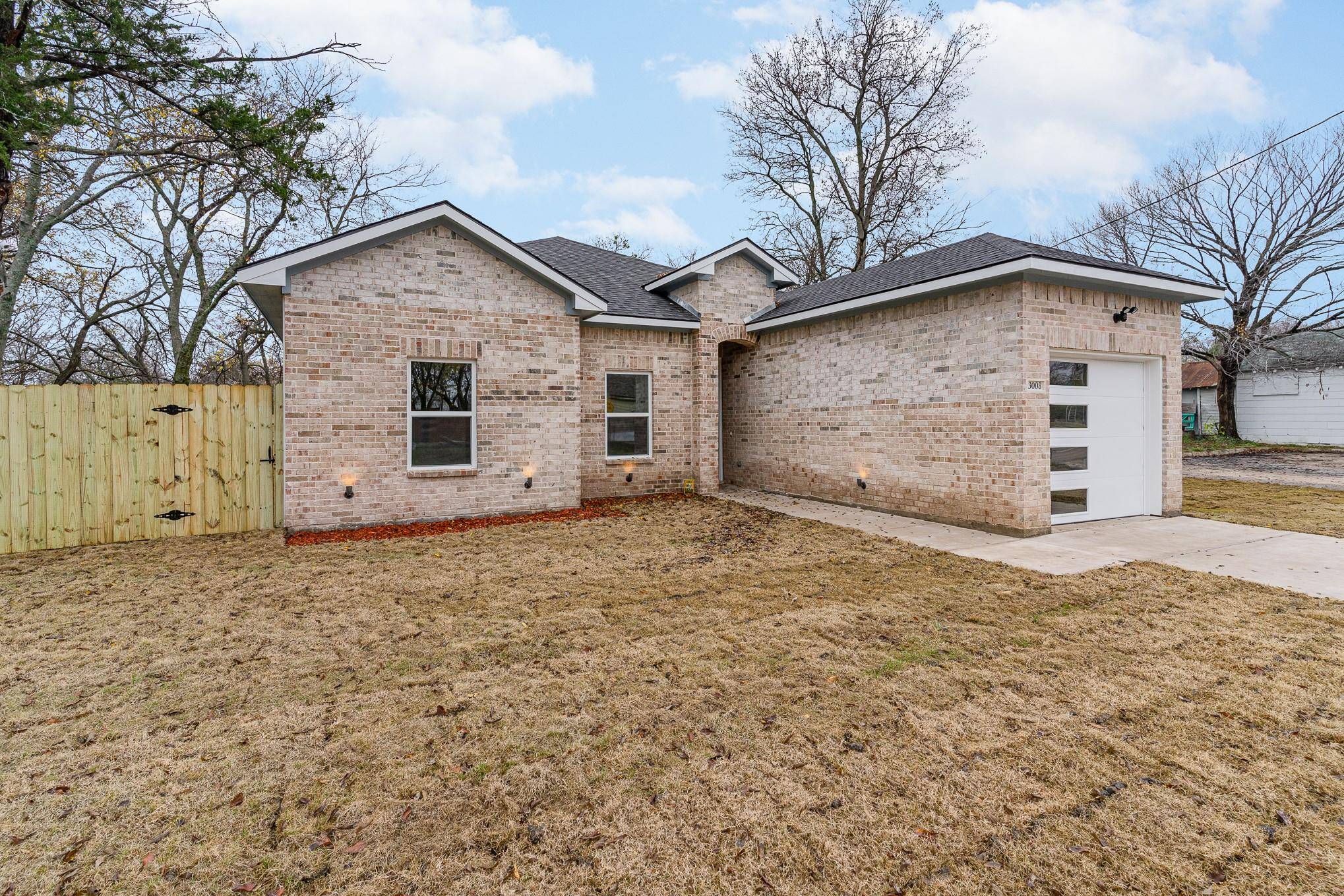 Greenville, TX 75401,3008 Wellington Street