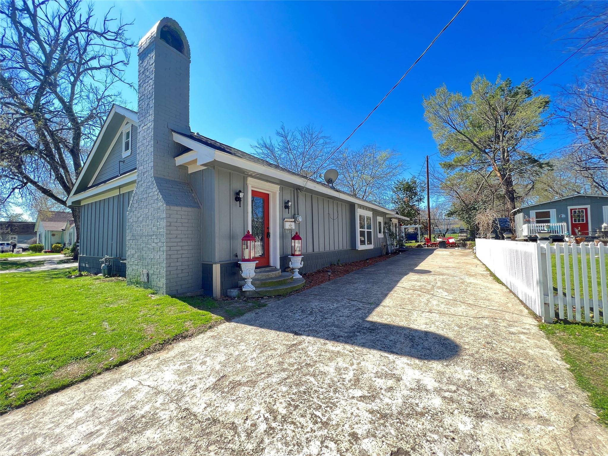 Sulphur Springs, TX 75482,141 Locust Street N