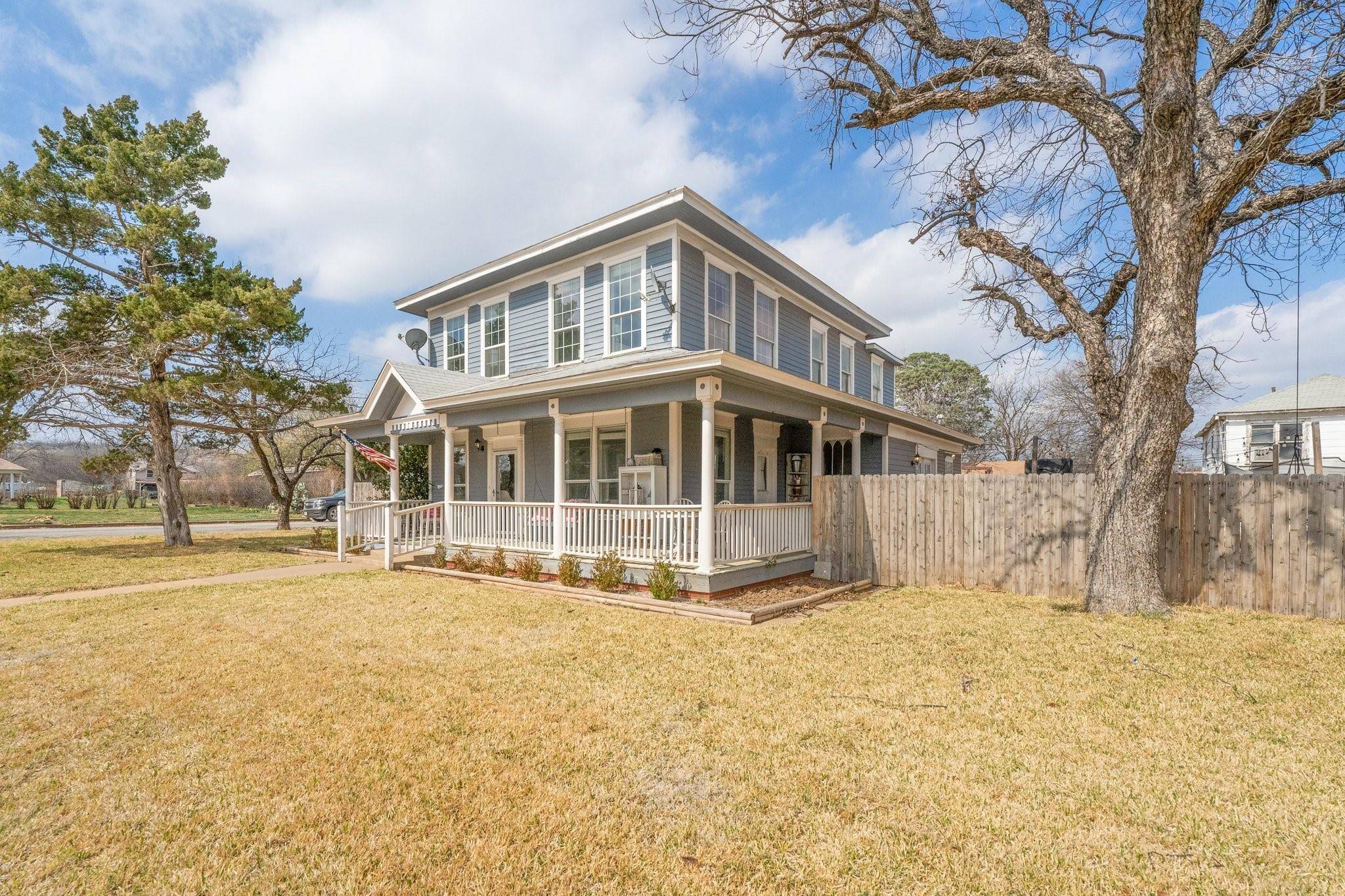 Coleman, TX 76834,720 W Pecan Street