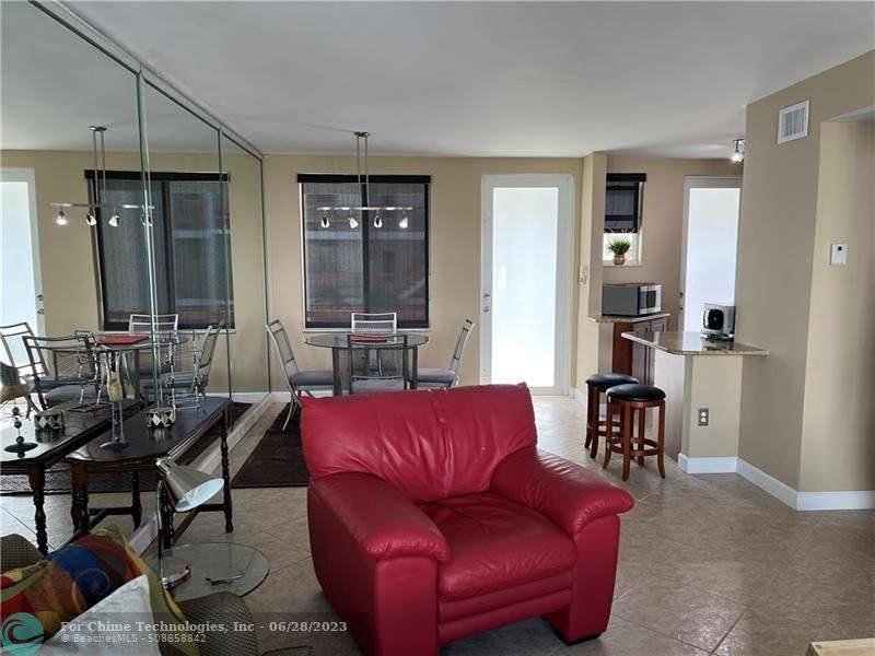 Miami Beach, FL 33139,1150 Euclid Ave #210