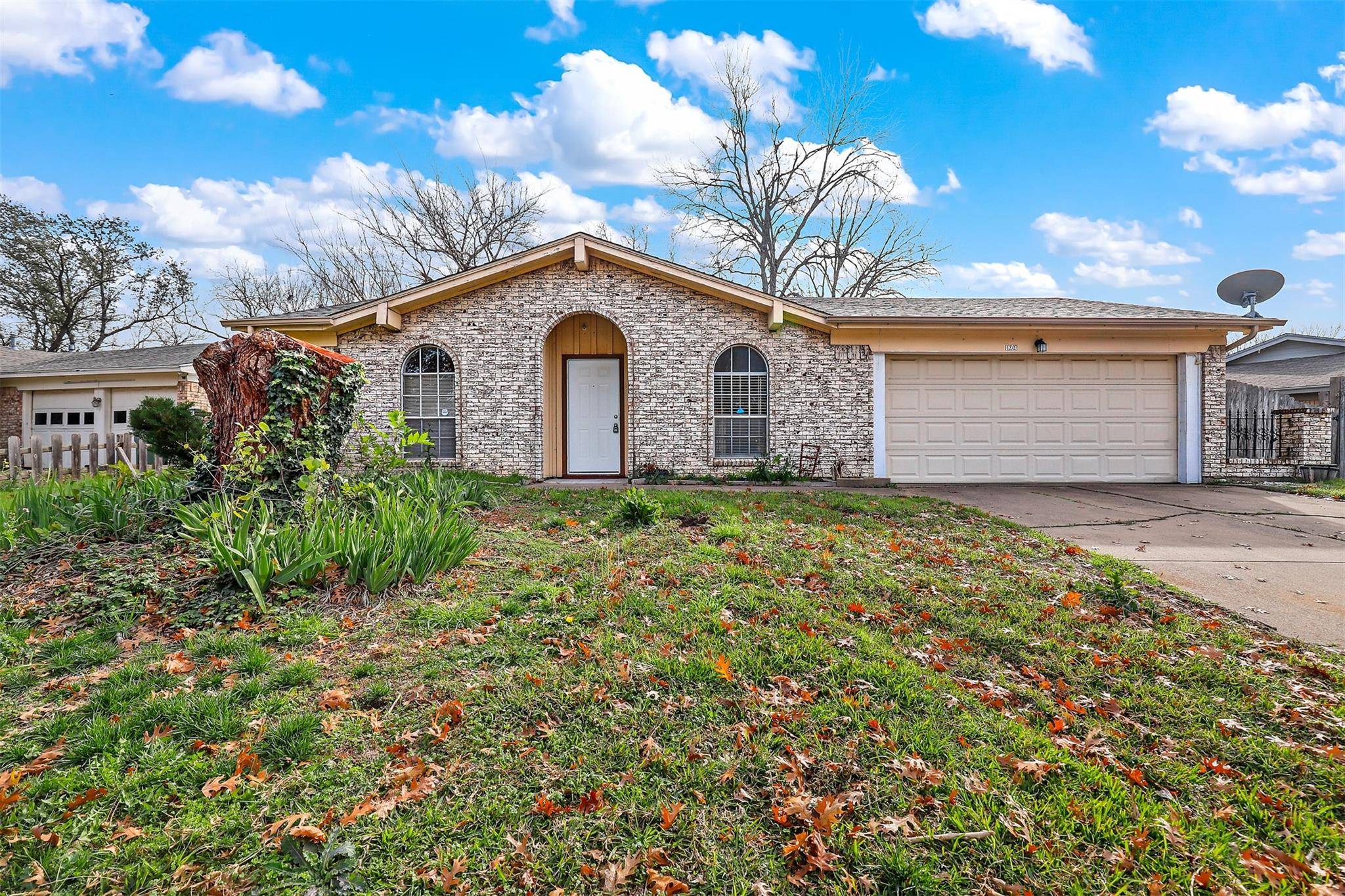 Arlington, TX 76014,1804 Castle Road