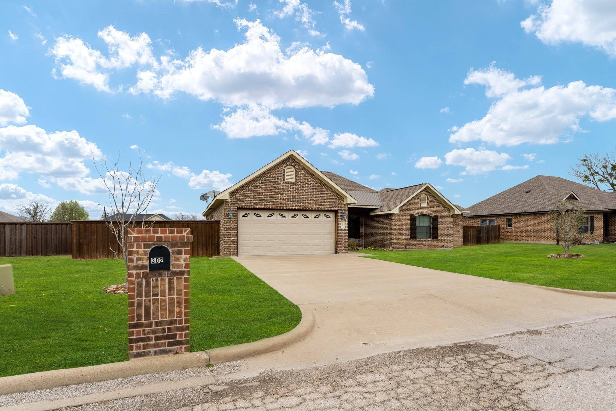 Mabank, TX 75147,302 W Alene Drive