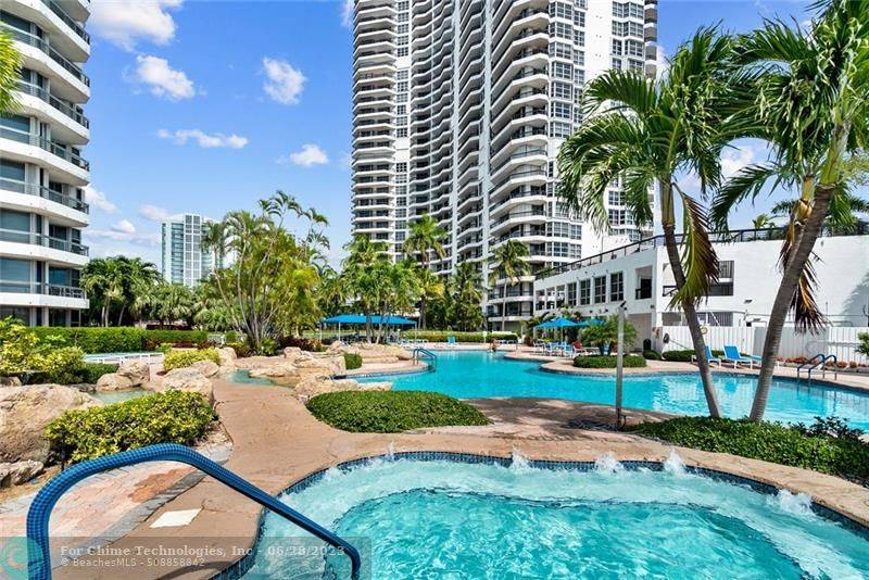 Aventura, FL 33180,19195 Mystic Pointe Dr  #907