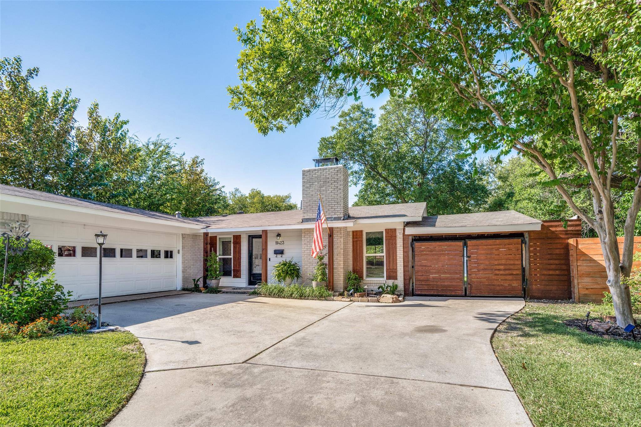 Dallas, TX 75229,11423 Coral Hills Drive