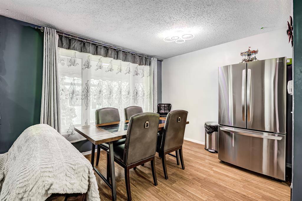 Calgary, AB T1Y 4R2,224 Pinemill Mews NE