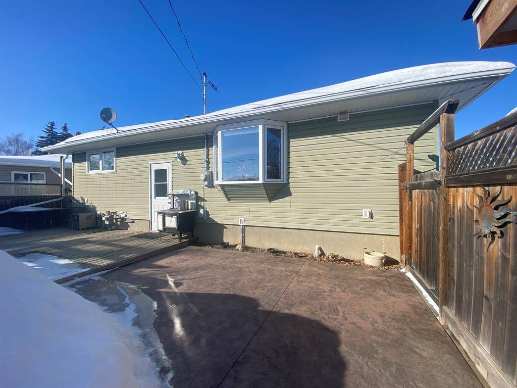 Didsbury, AB T0M 0W0,18 Avenue #2121