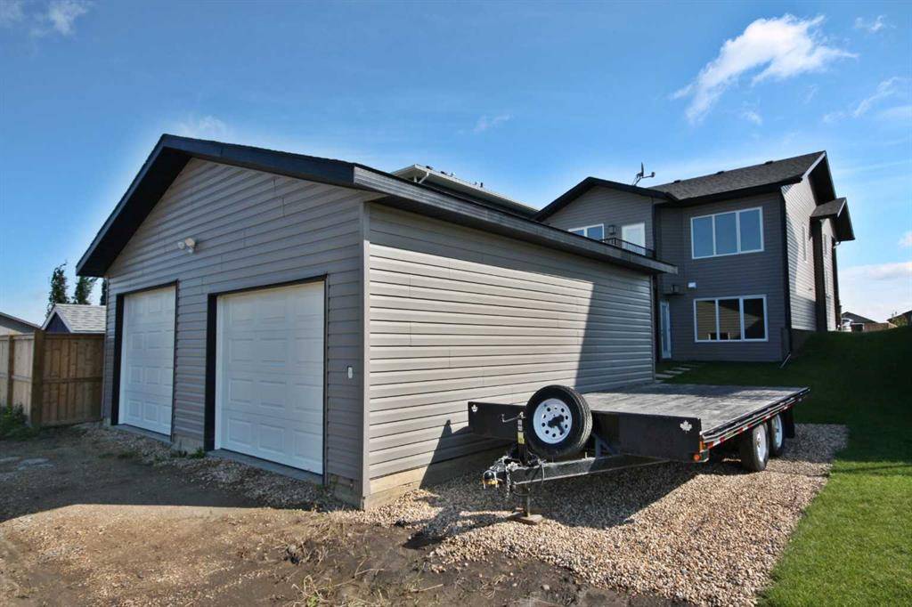 Blackfalds, AB T4M 0E2,151 Morris CT