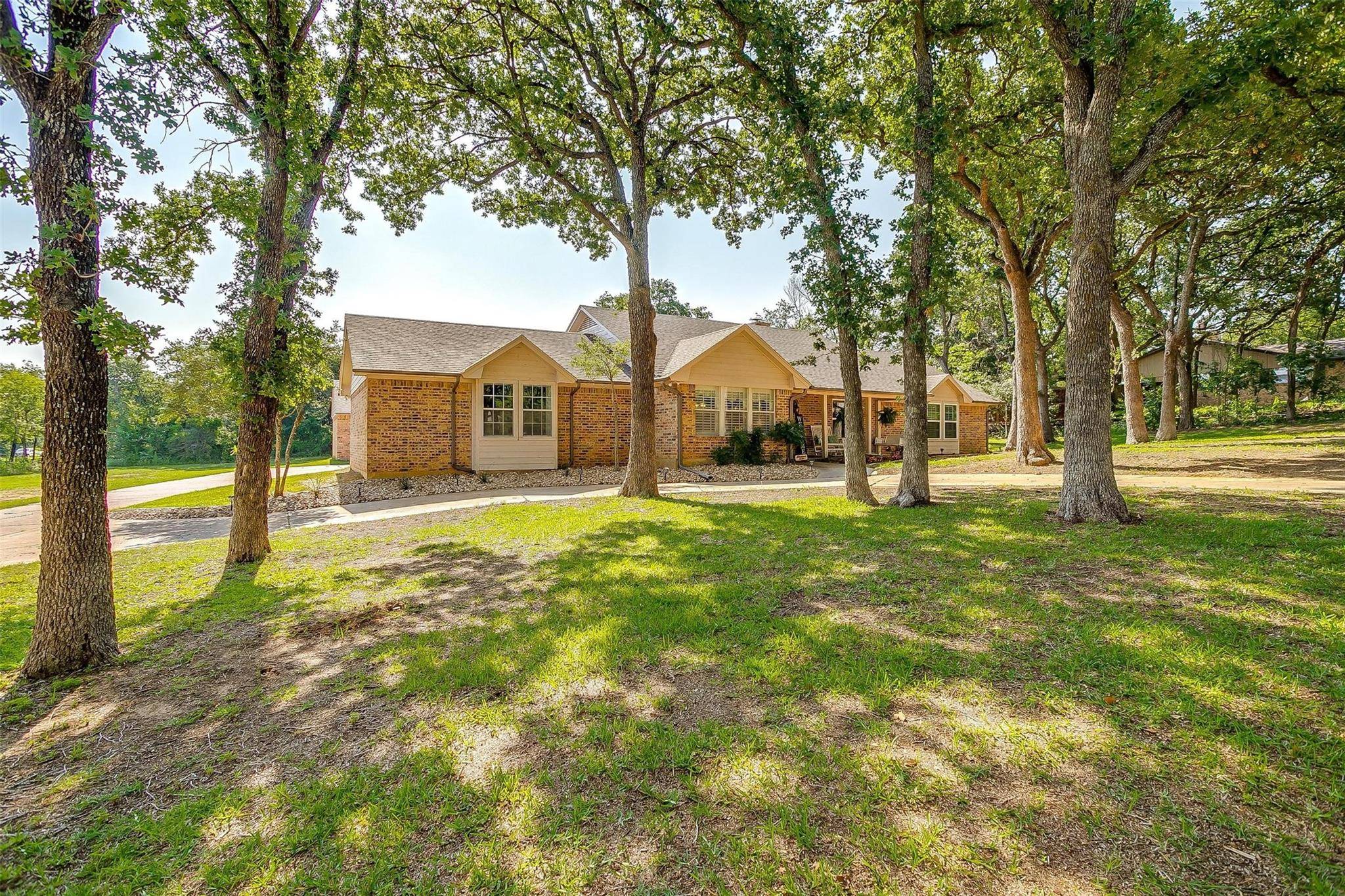 Joshua, TX 76058,205 Roaring Springs Drive