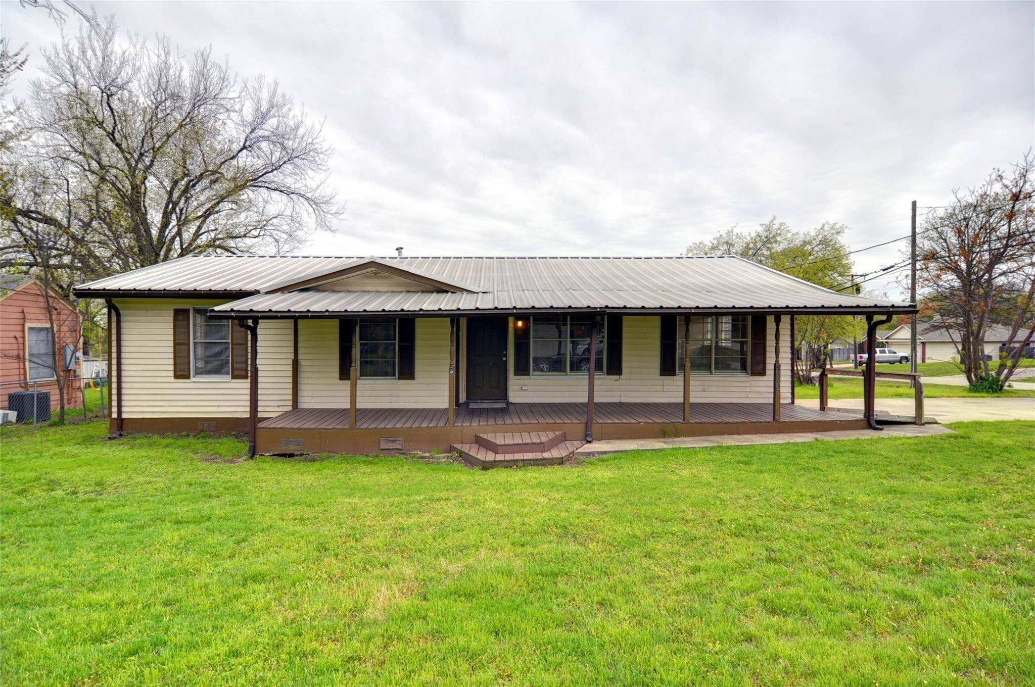 Alvarado, TX 76009,400 S 4th Street