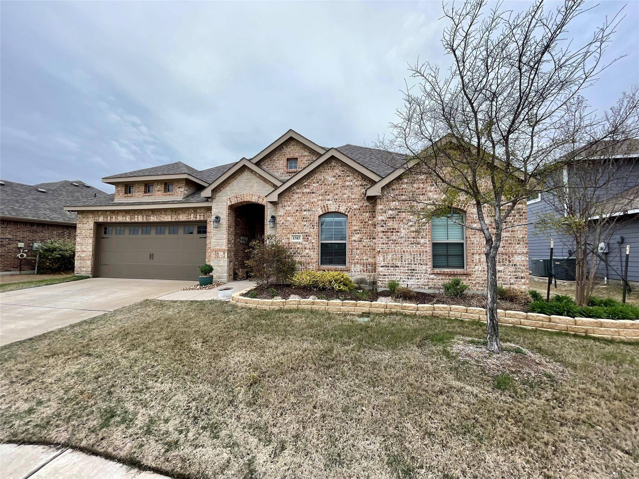 Waxahachie, TX 75165,1585 Country Crest Drive