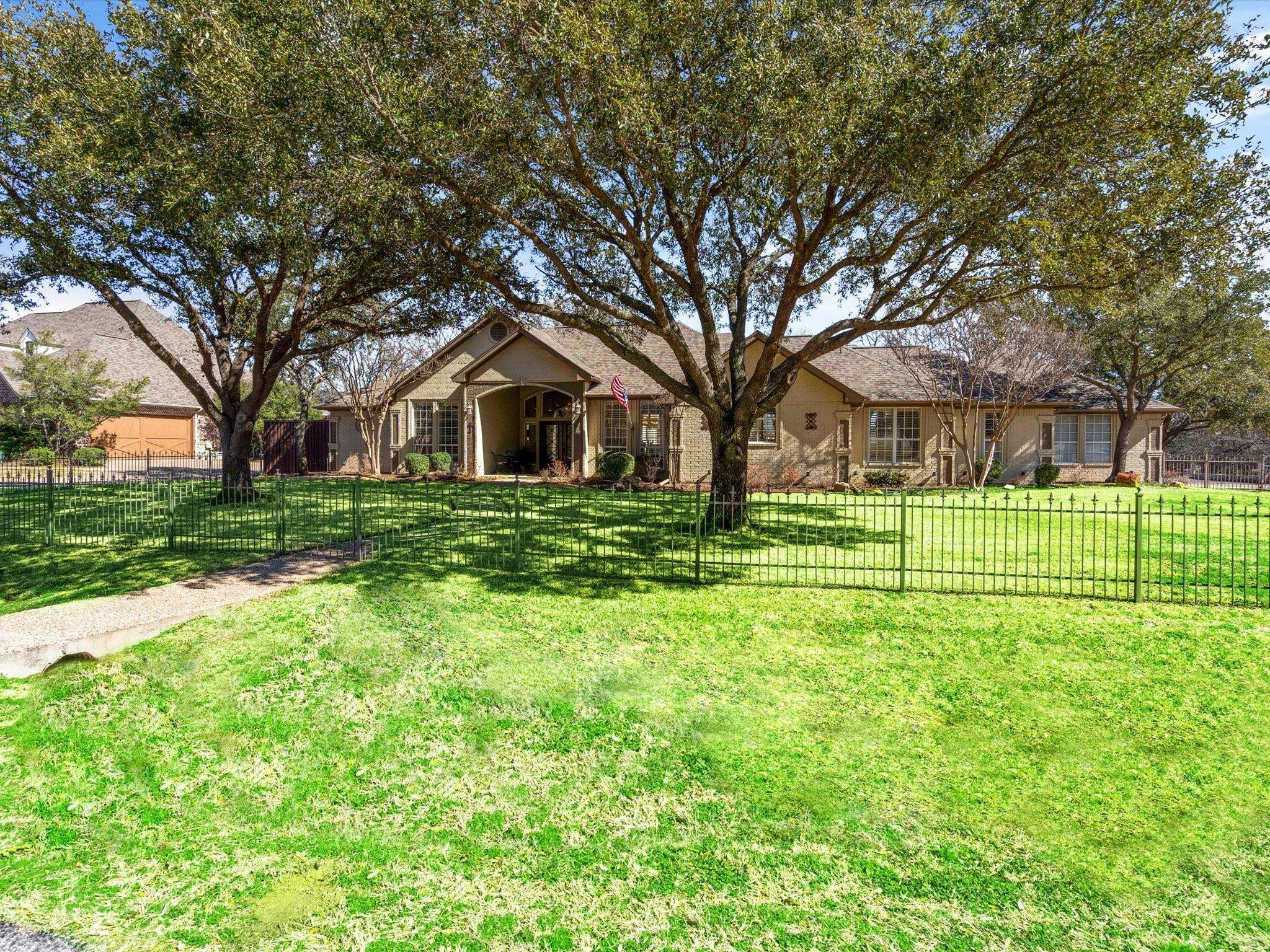 Burleson, TX 76028,221 Meadow Oaks Drive