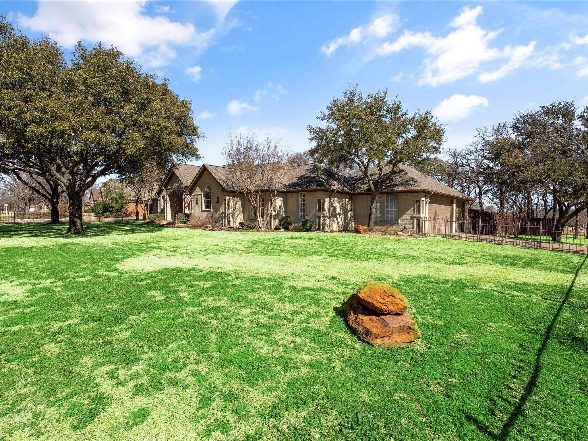 Burleson, TX 76028,221 Meadow Oaks Drive