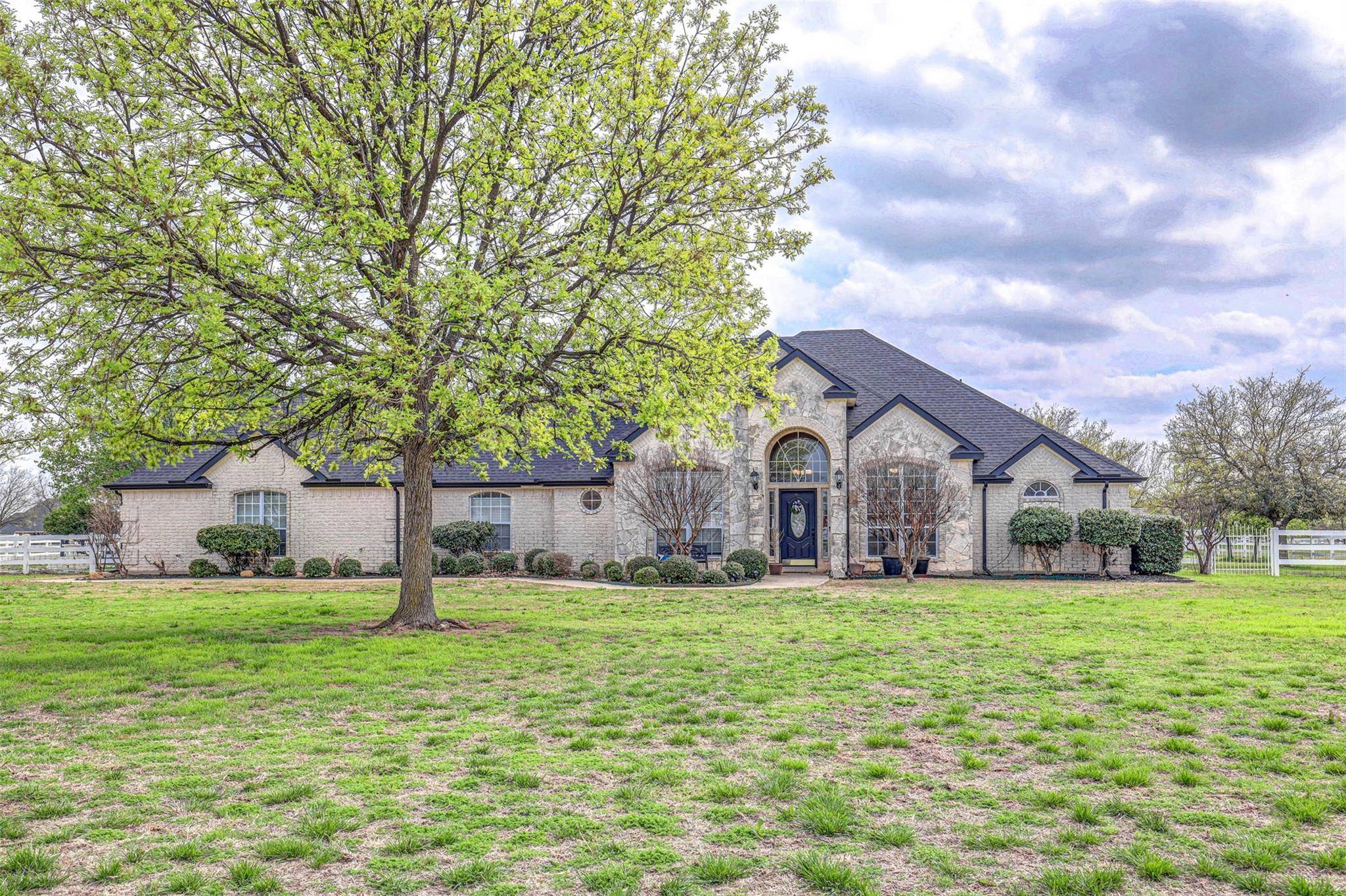 Haslet, TX 76052,2100 Bear Springs Drive