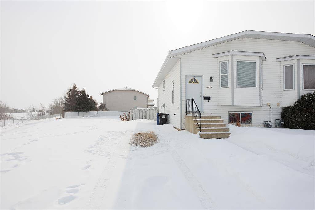 Blackfalds, AB T0M 0J0,4639 Womacks RD