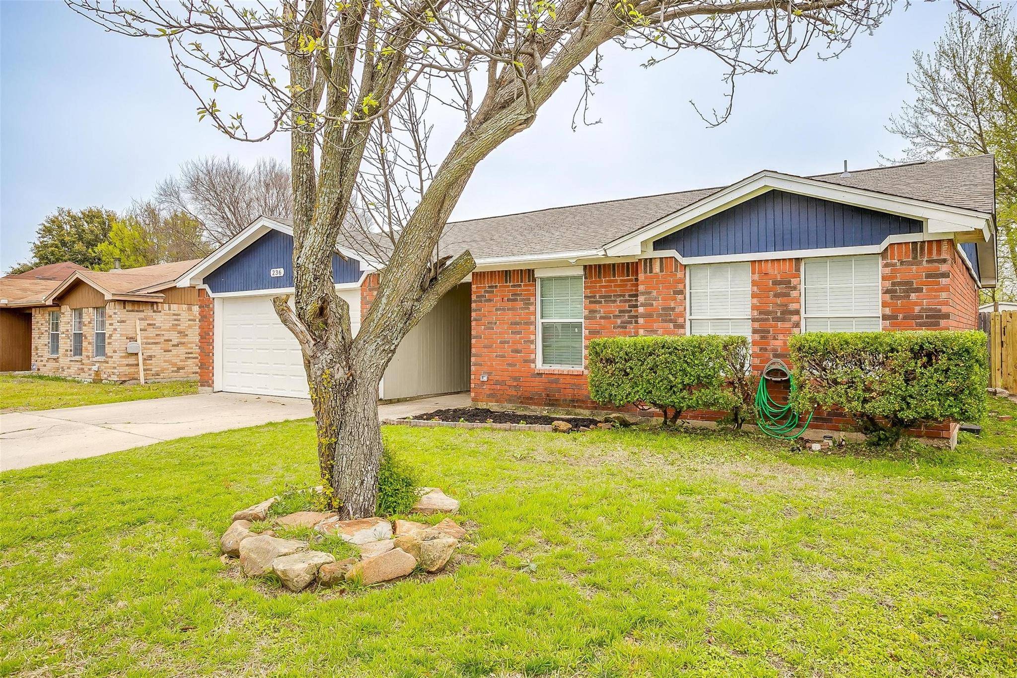 Arlington, TX 76002,236 Freedom Lane