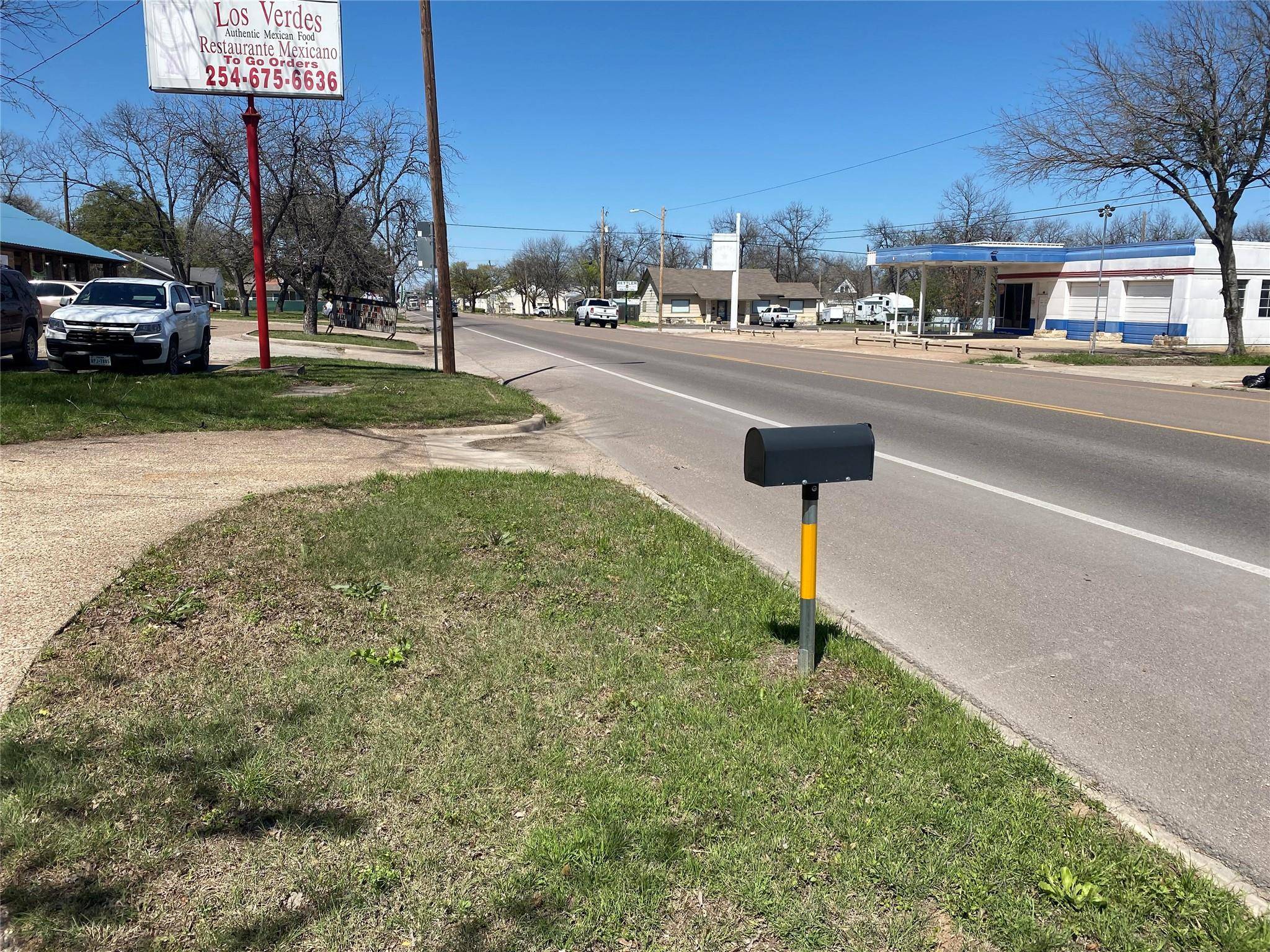 Clifton, TX 76634,411 S Avenue G