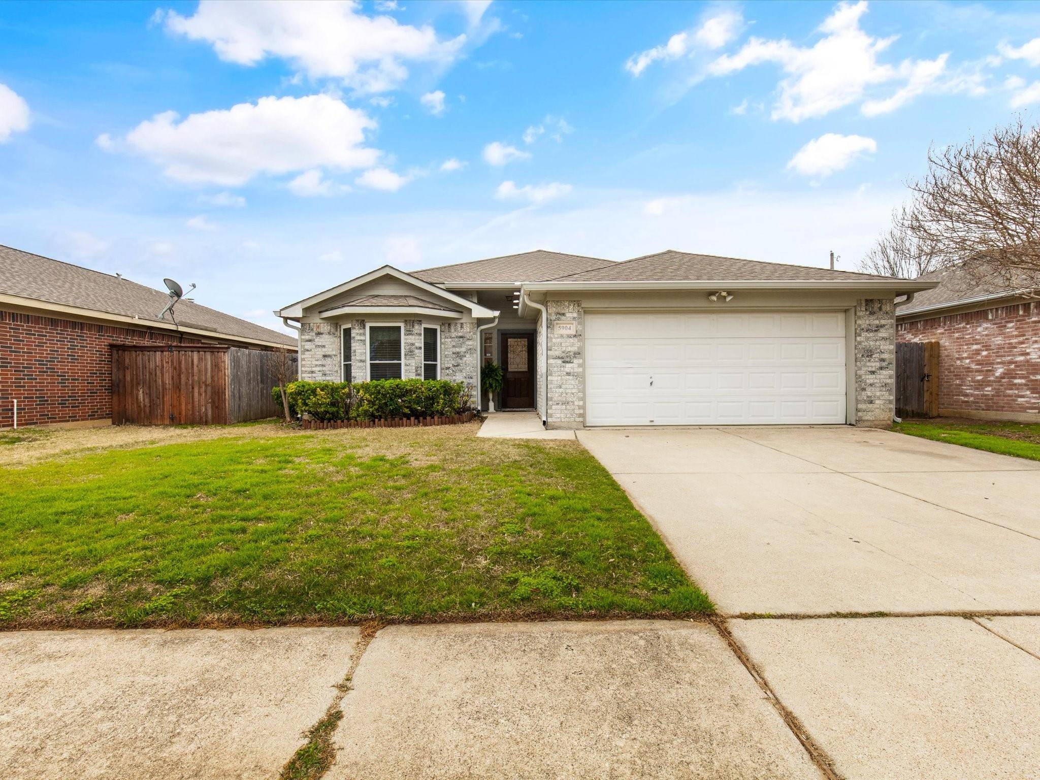 Arlington, TX 76017,5904 Colebrook Court