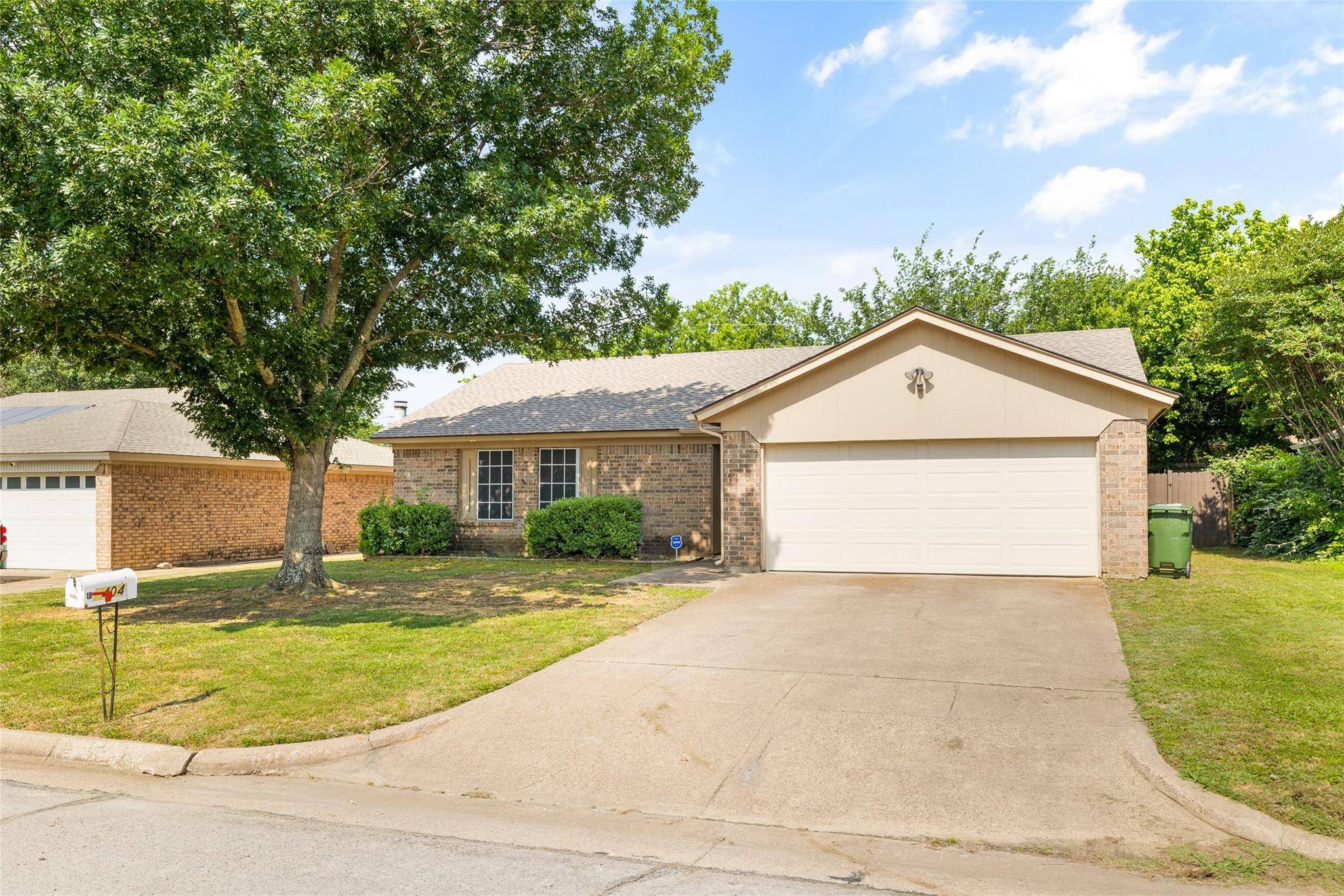 Arlington, TX 76001,6404 Hidden Springs Drive