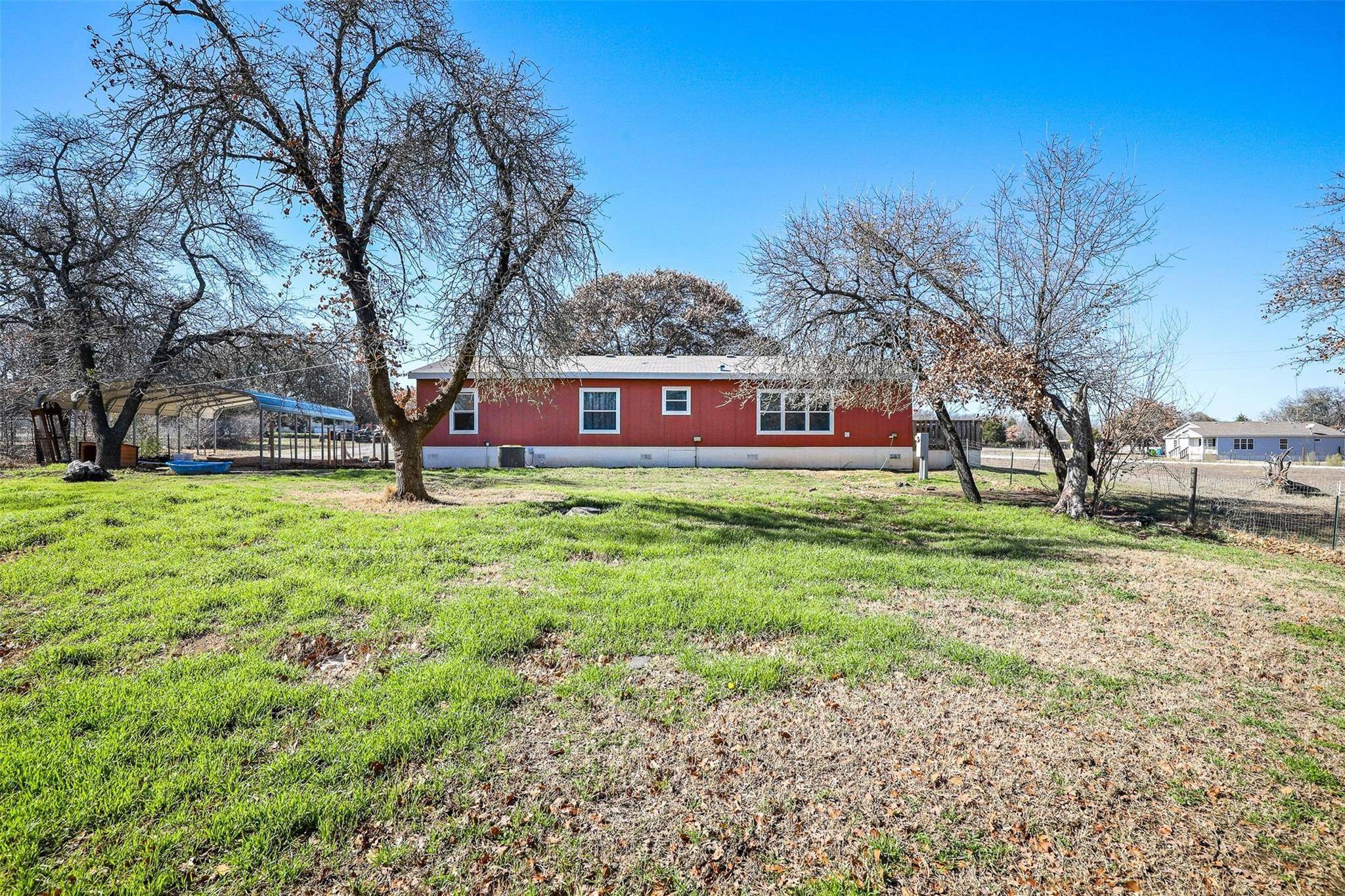 Azle, TX 76020,402 Briar Oaks Lane