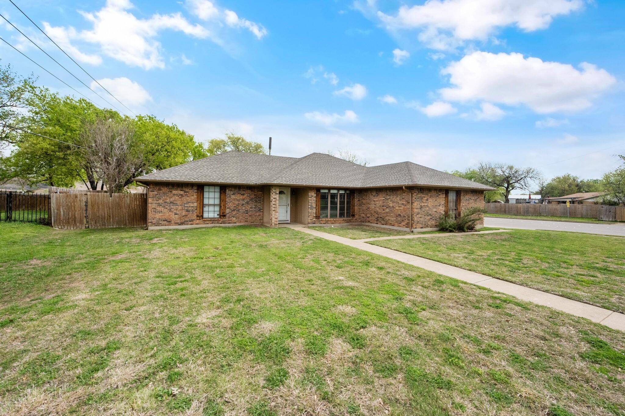 Burleson, TX 76028,800 Ridgeview Drive