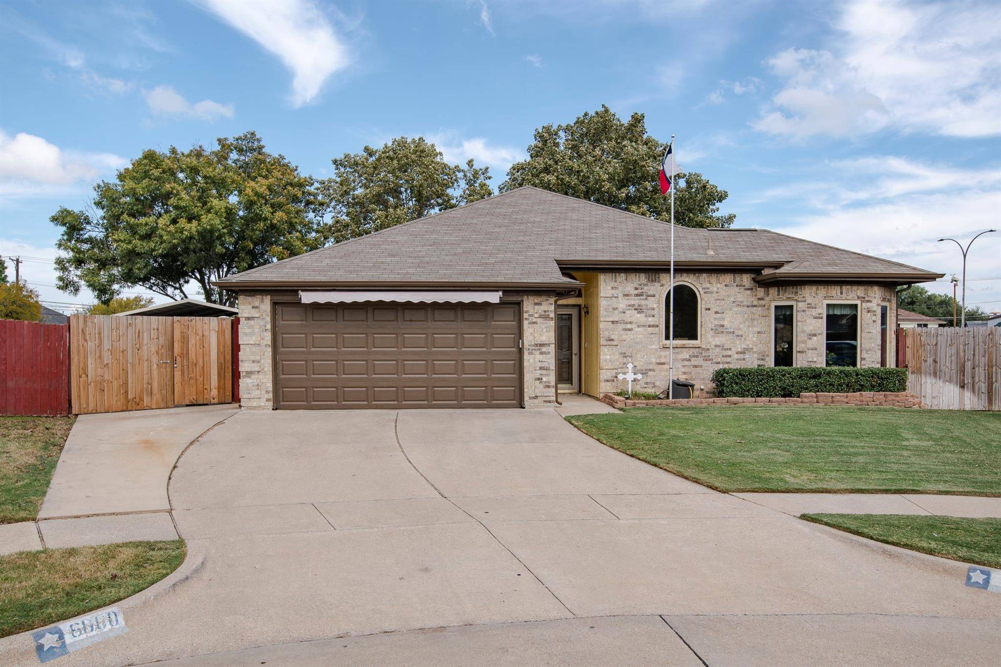 Arlington, TX 76018,6000 Prairie Wood Court