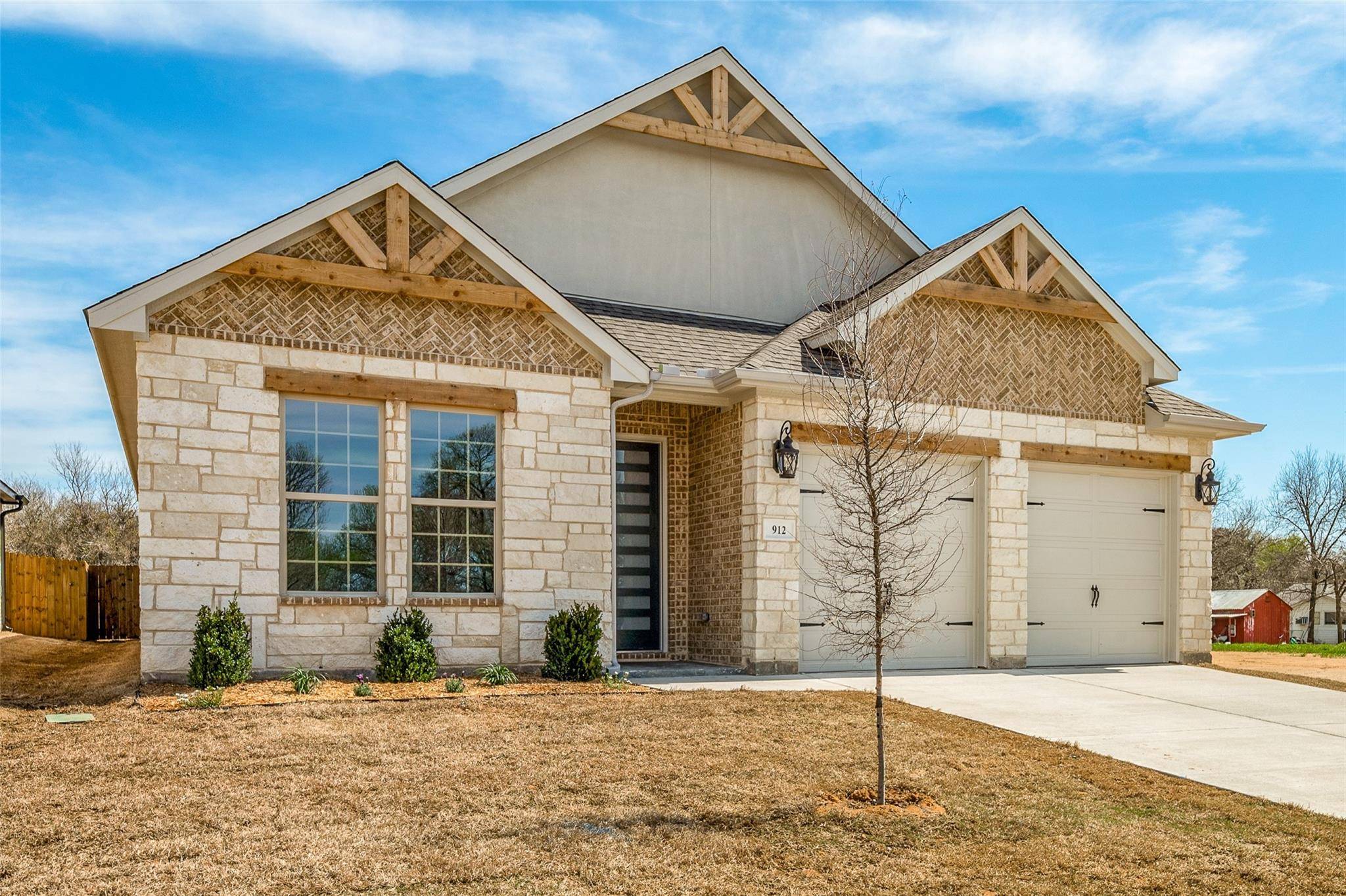 River Oaks, TX 76114,912 Boston Lane