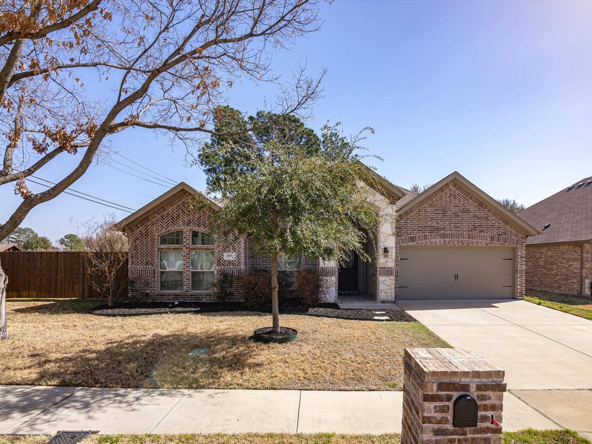 Arlington, TX 76017,4007 Gentle Breeze Court