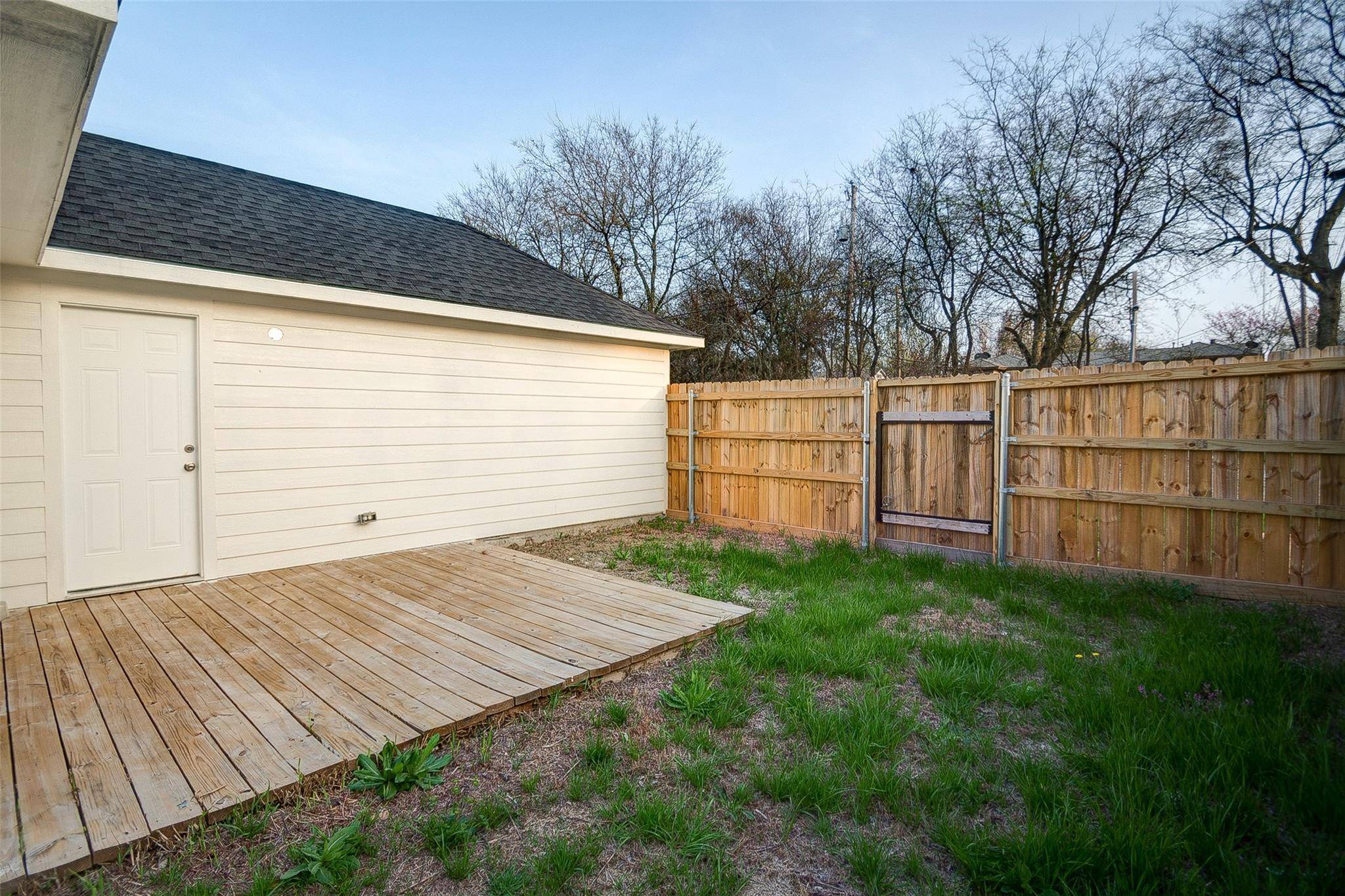 Whitewright, TX 75491,111 W Elm Street