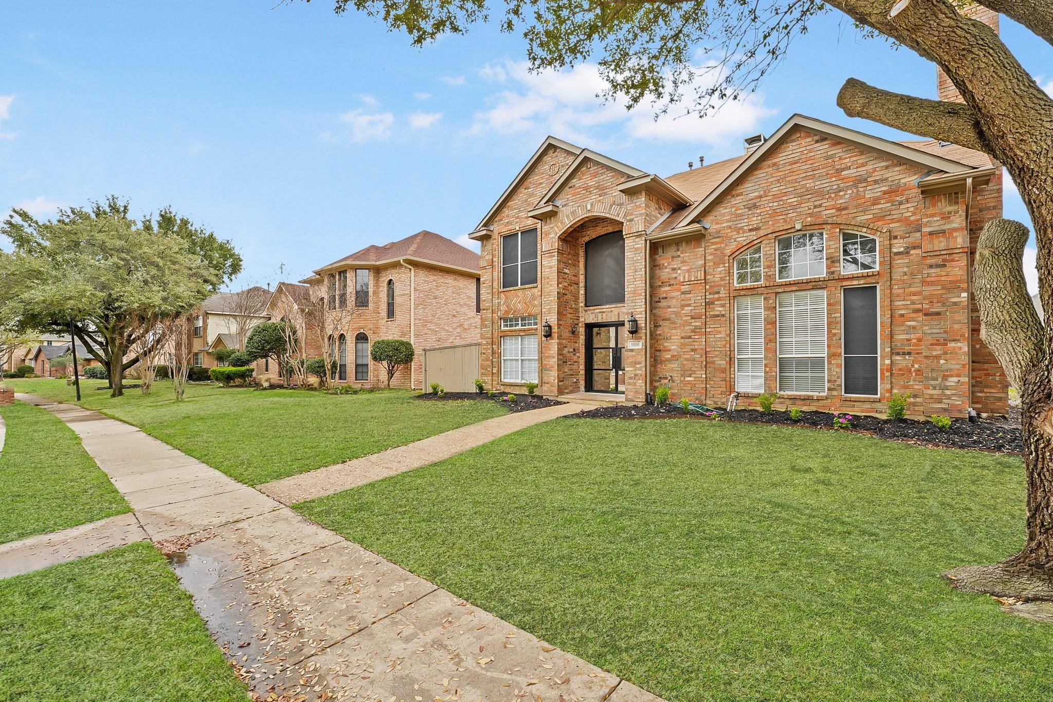 Rowlett, TX 75088,8806 Lakepointe Avenue