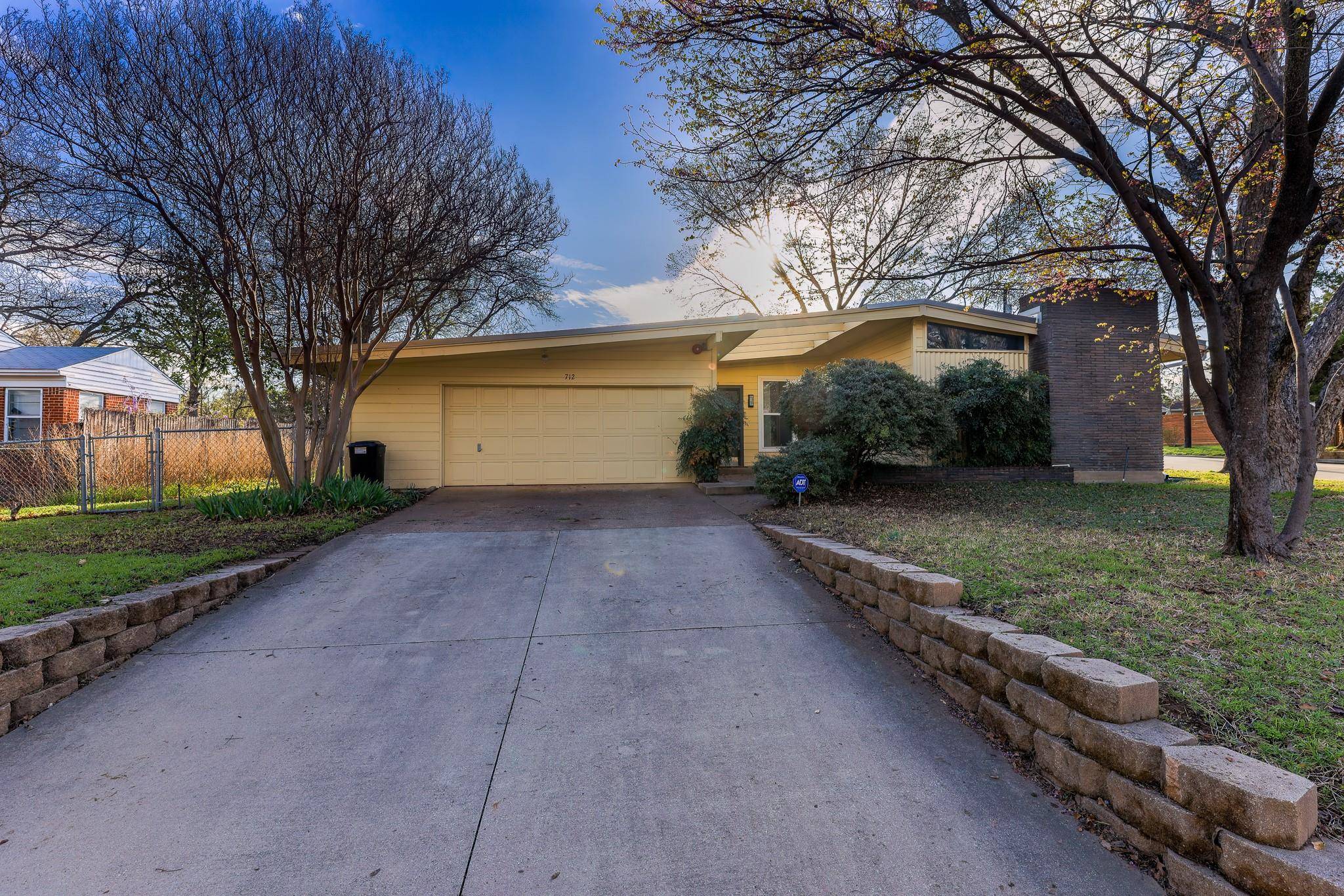 Irving, TX 75060,712 S Wildwood Drive