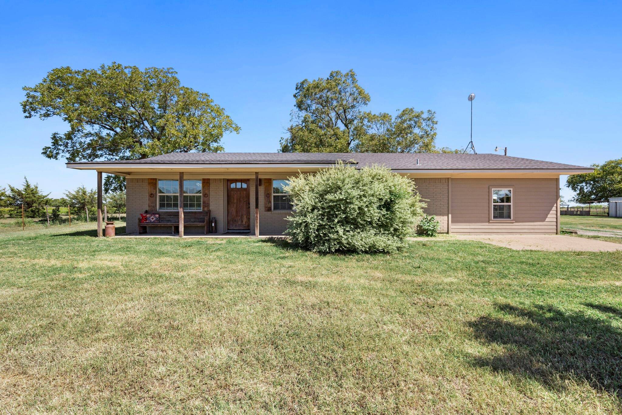 Corsicana, TX 75110,5381 NW County Road 0010