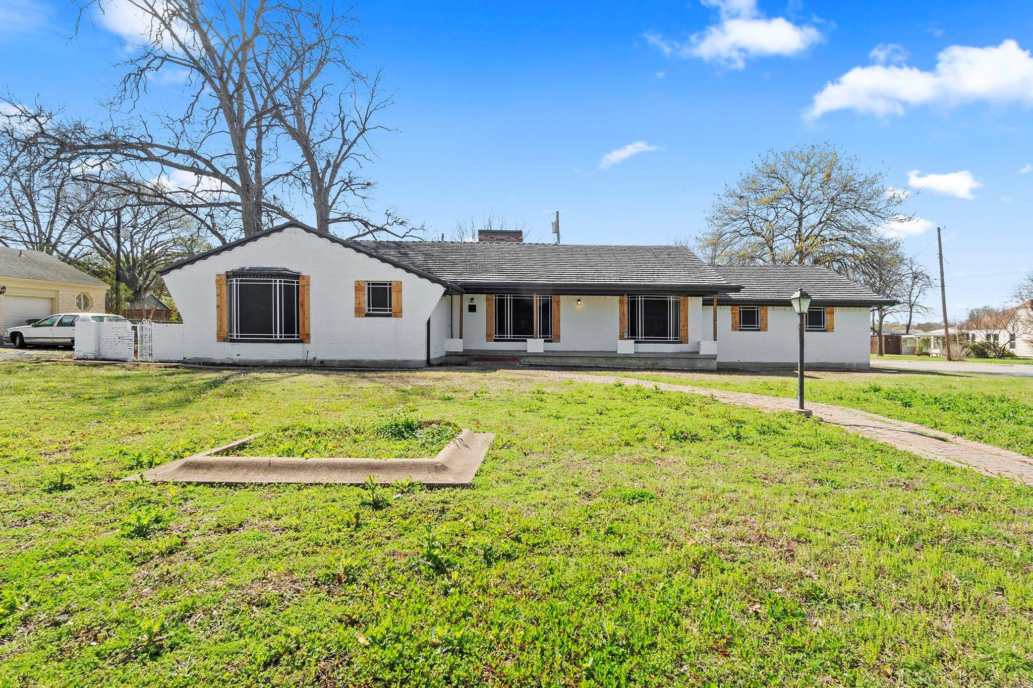 Garland, TX 75040,1022 W Avenue E