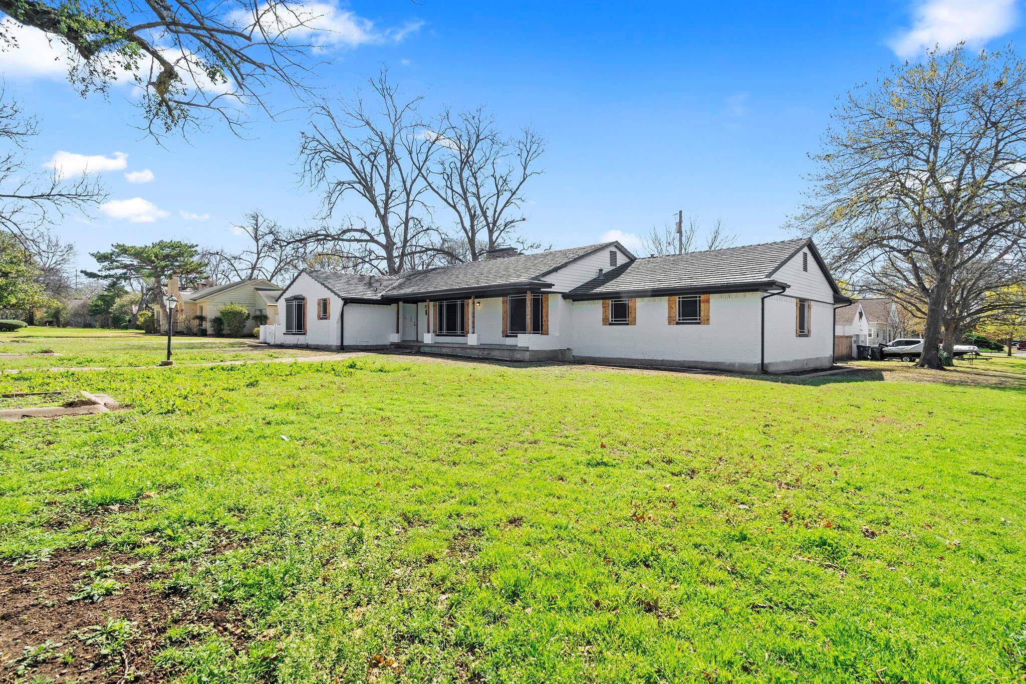 Garland, TX 75040,1022 W Avenue E