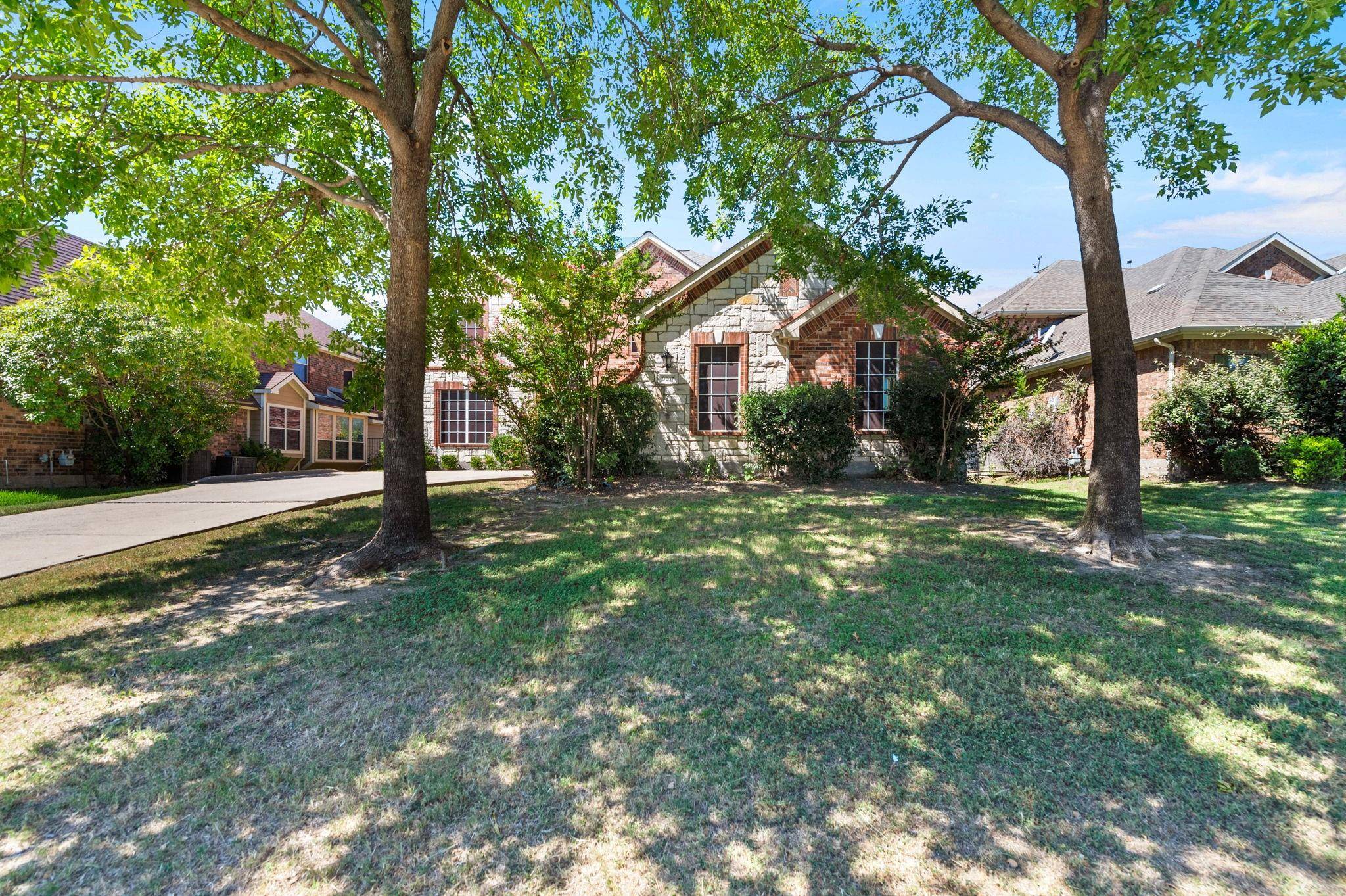 Rowlett, TX 75089,9917 Fairway Vista Drive