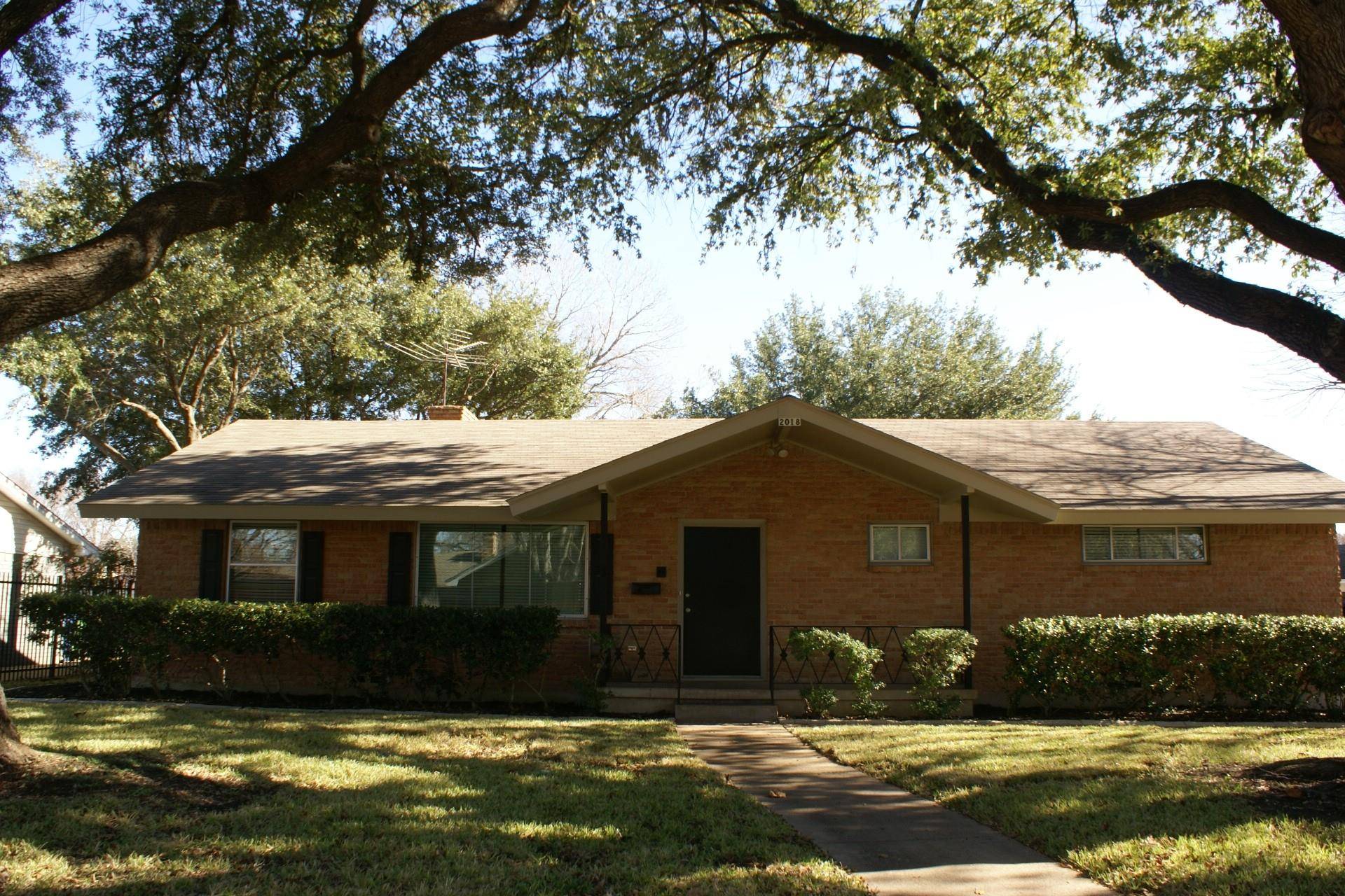 Garland, TX 75041,2018 Robin Lane