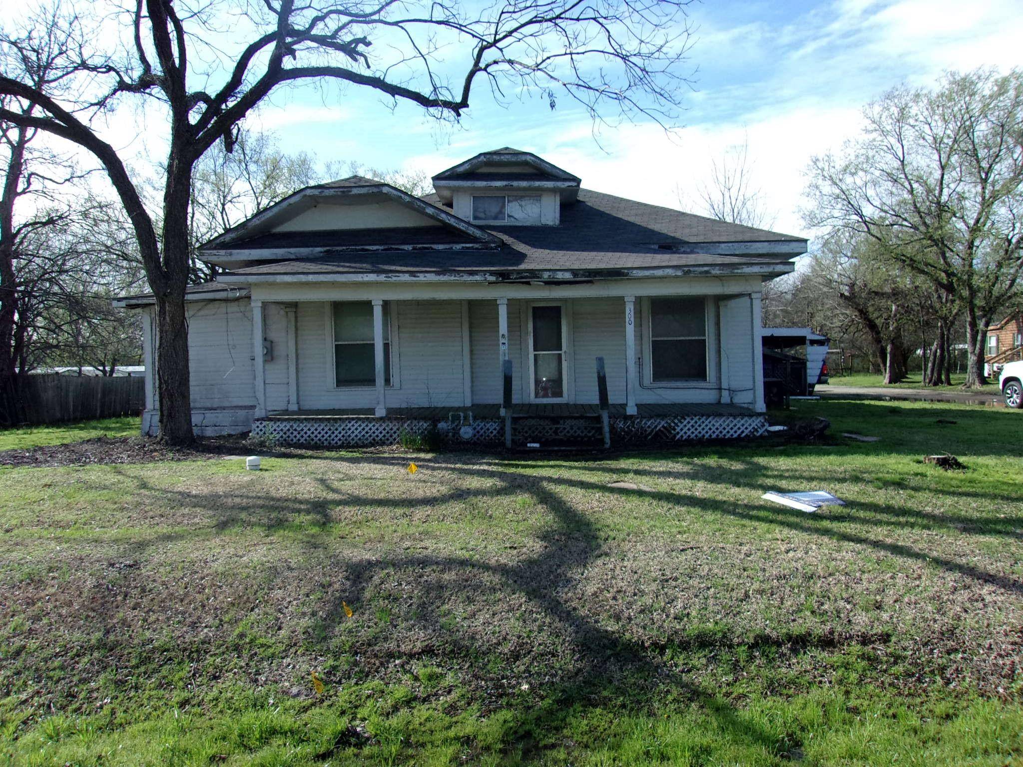 Cumby, TX 75433,300 E Main