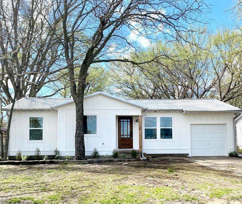 Bonham, TX 75418,1407 Lynn Street