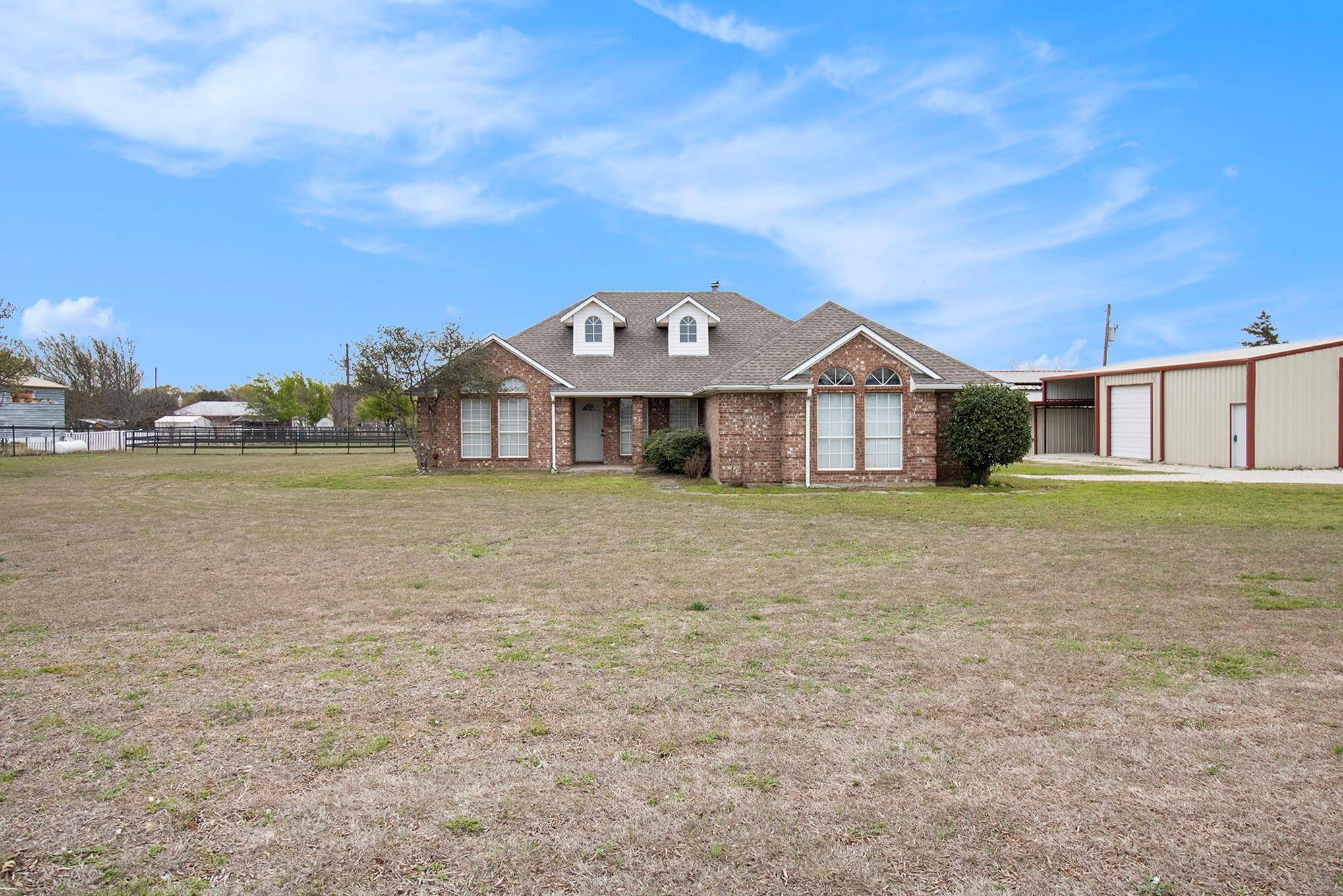 Rhome, TX 76078,211 Old Chisholm Trail