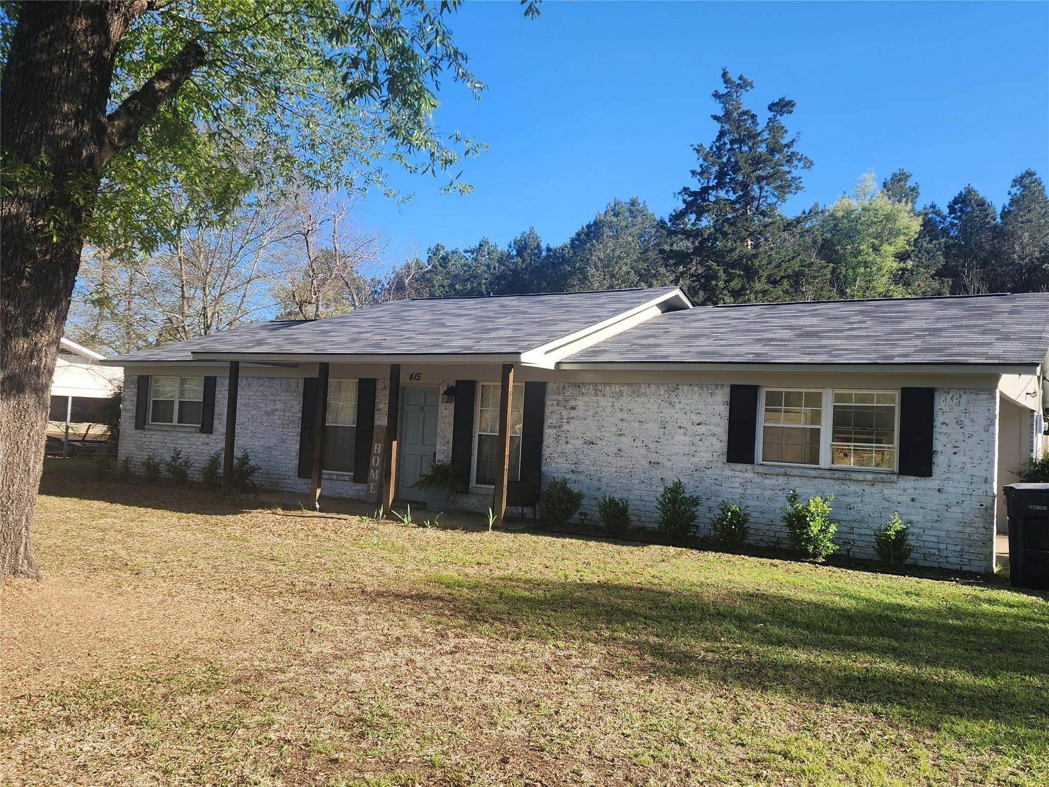 Plain Dealing, LA 71064,415 W Palmetto Avenue