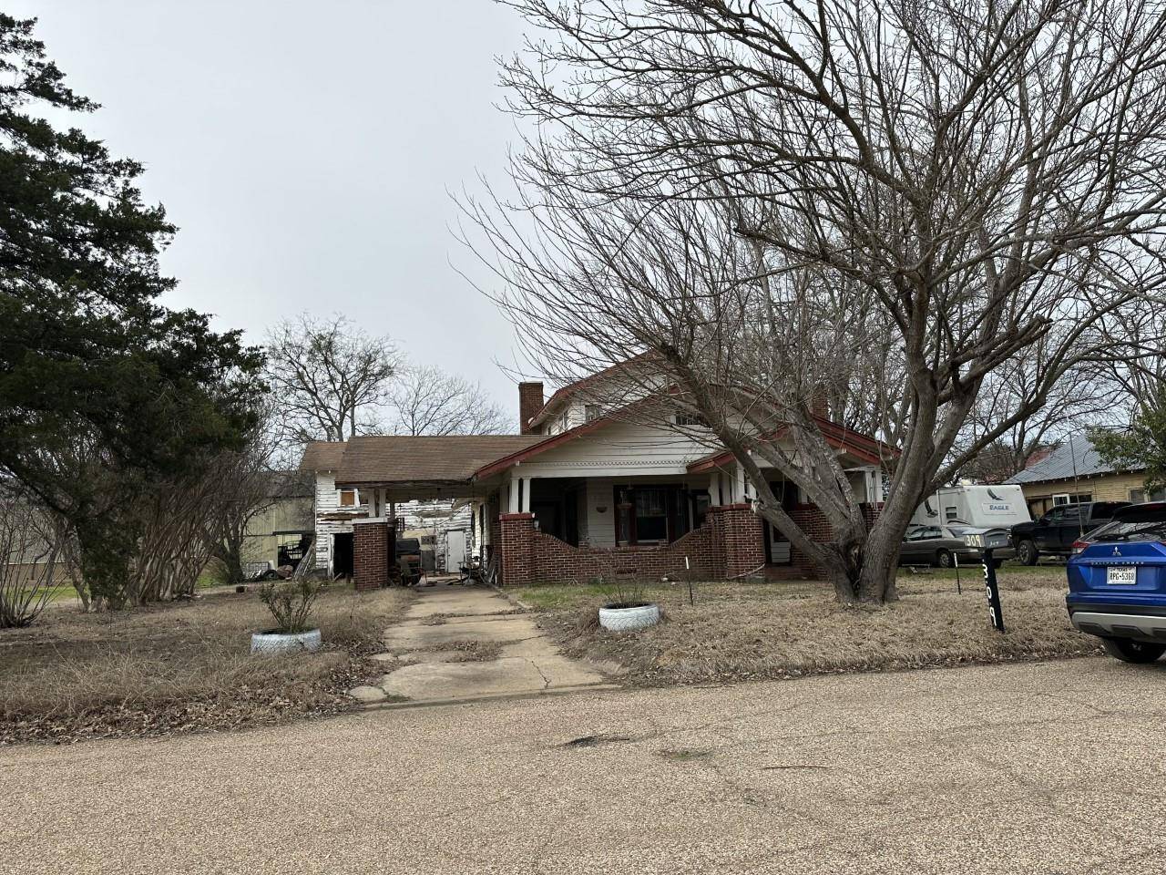 Wortham, TX 76693,309 S Avenue B