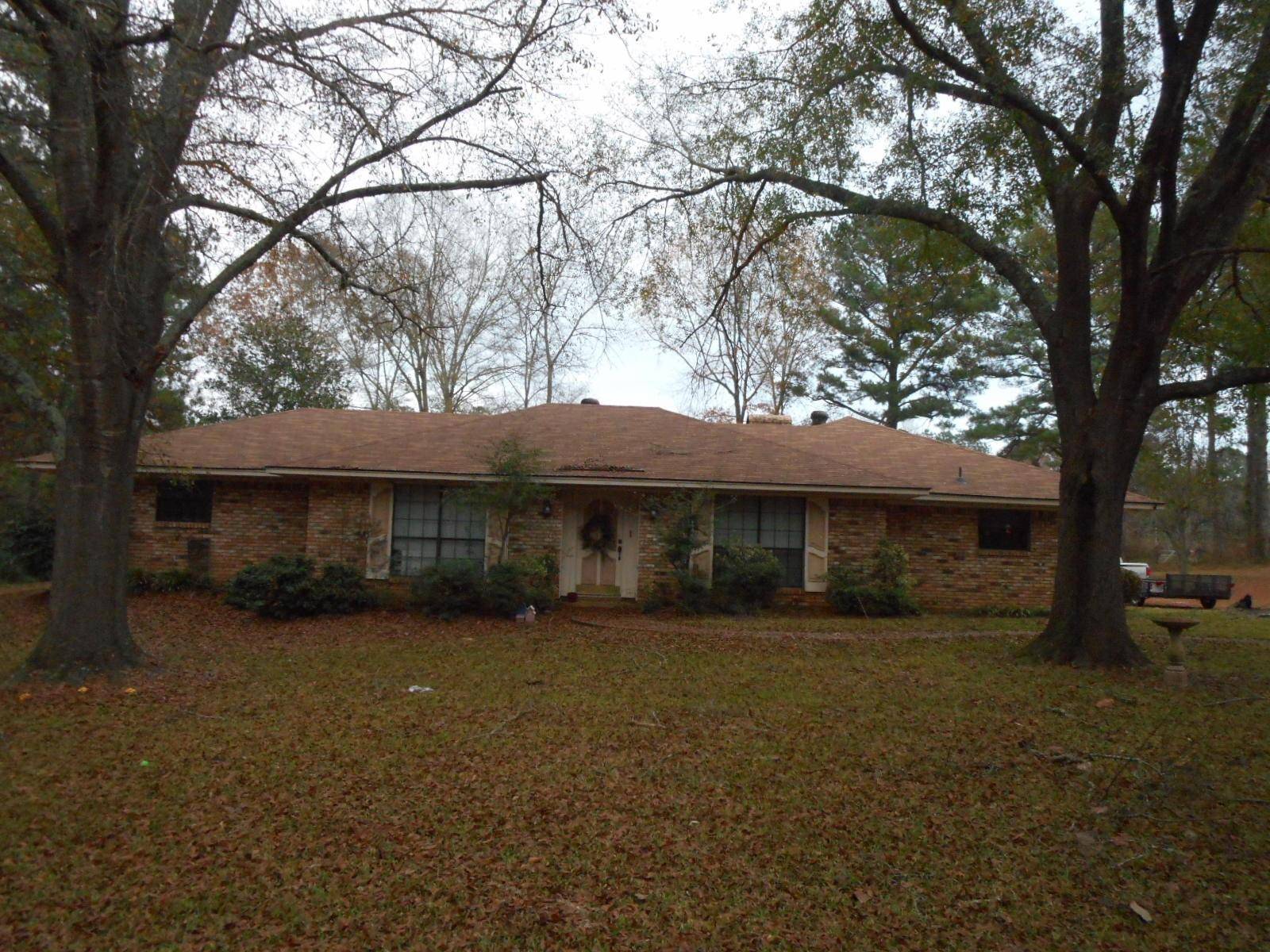 Plain Dealing, LA 71064,819 Mockingbird Lane