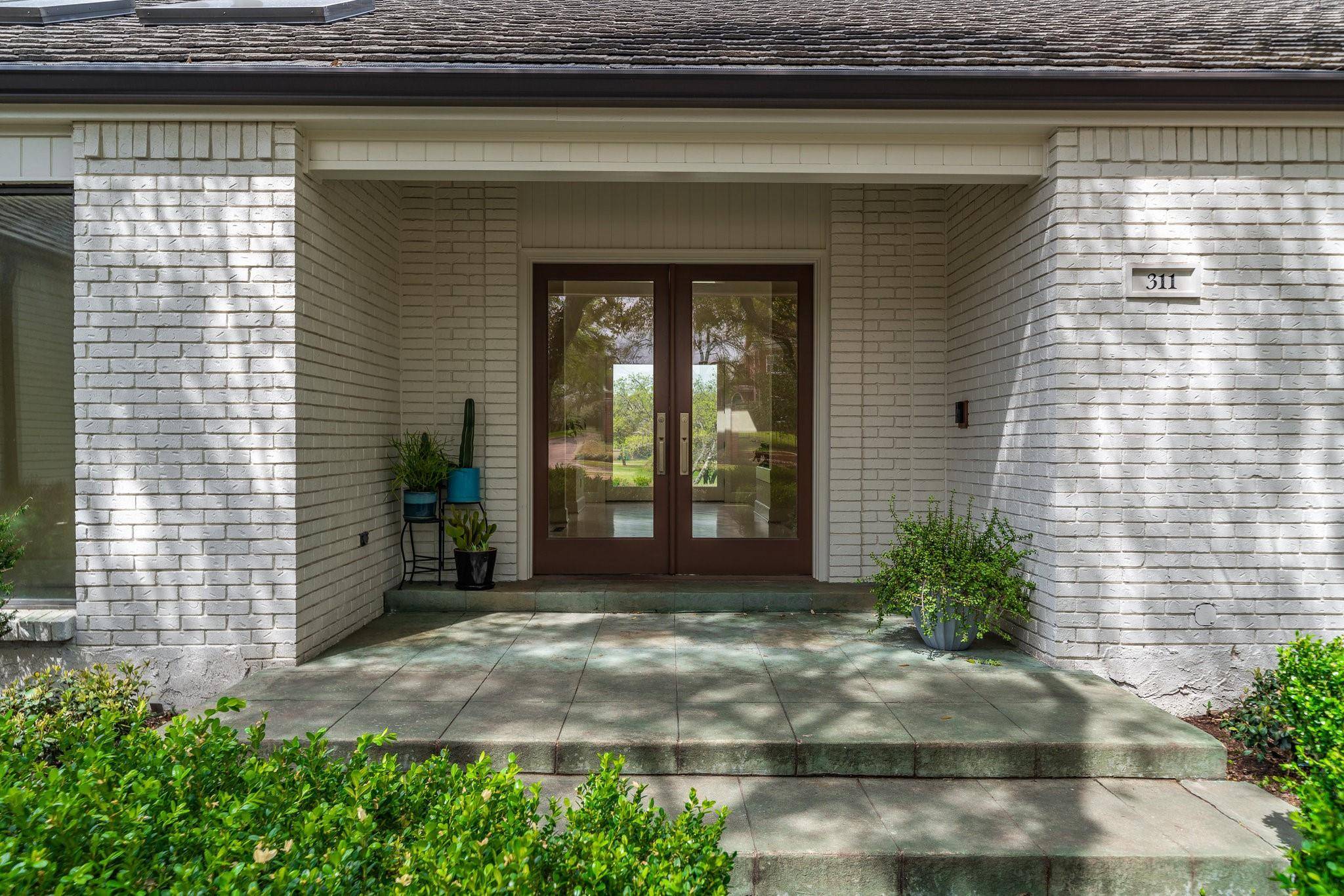 Irving, TX 75062,311 Steeplechase Drive