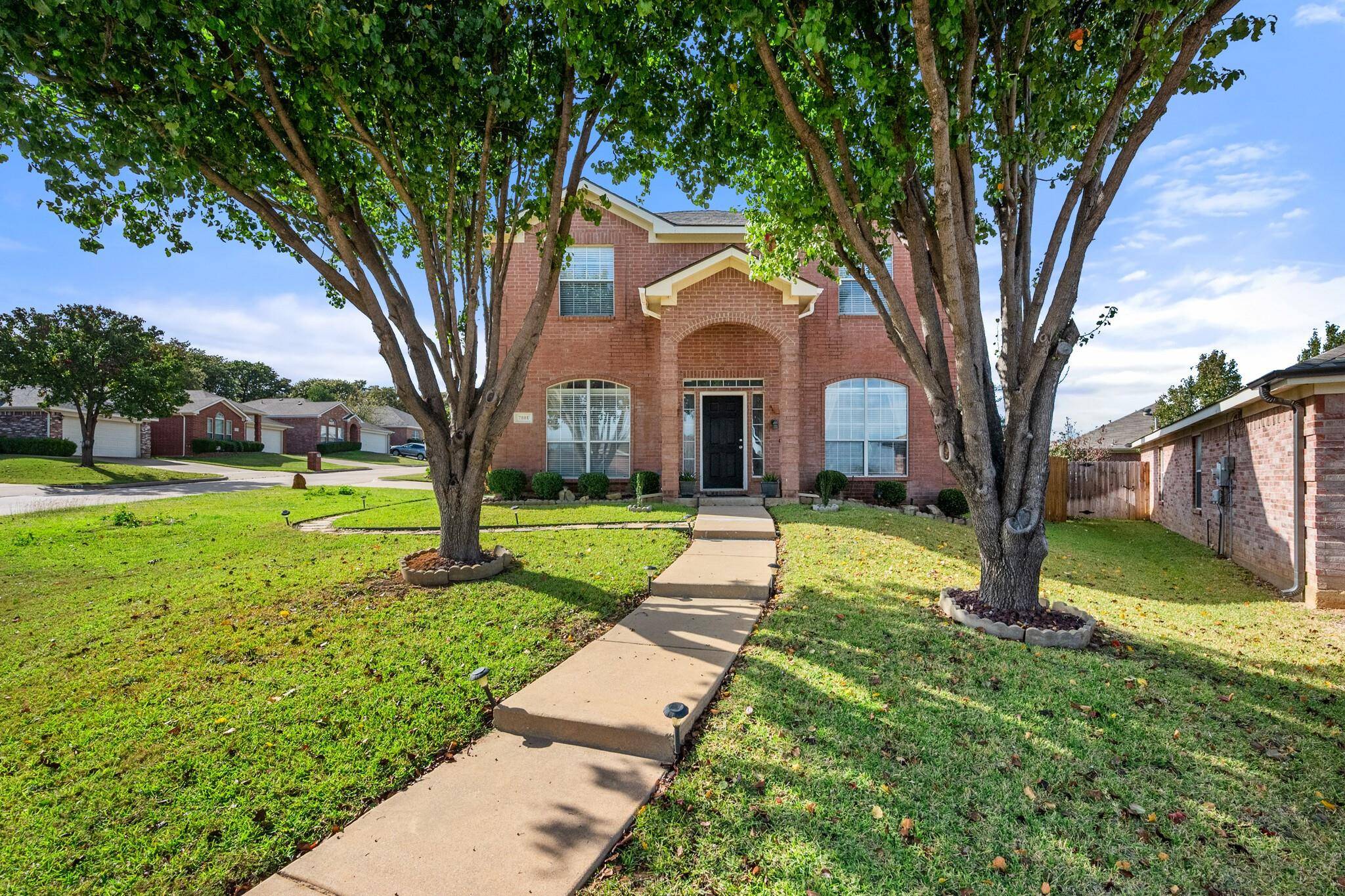 Fort Worth, TX 76112,7801 Briarstone Court