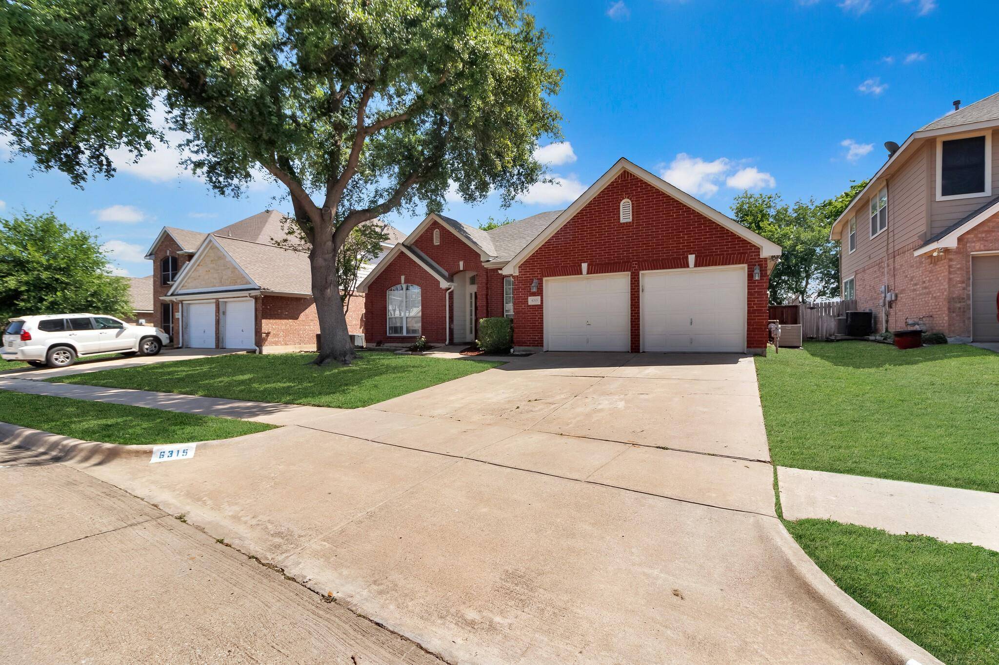 Arlington, TX 76018,6315 Merritt Way Court