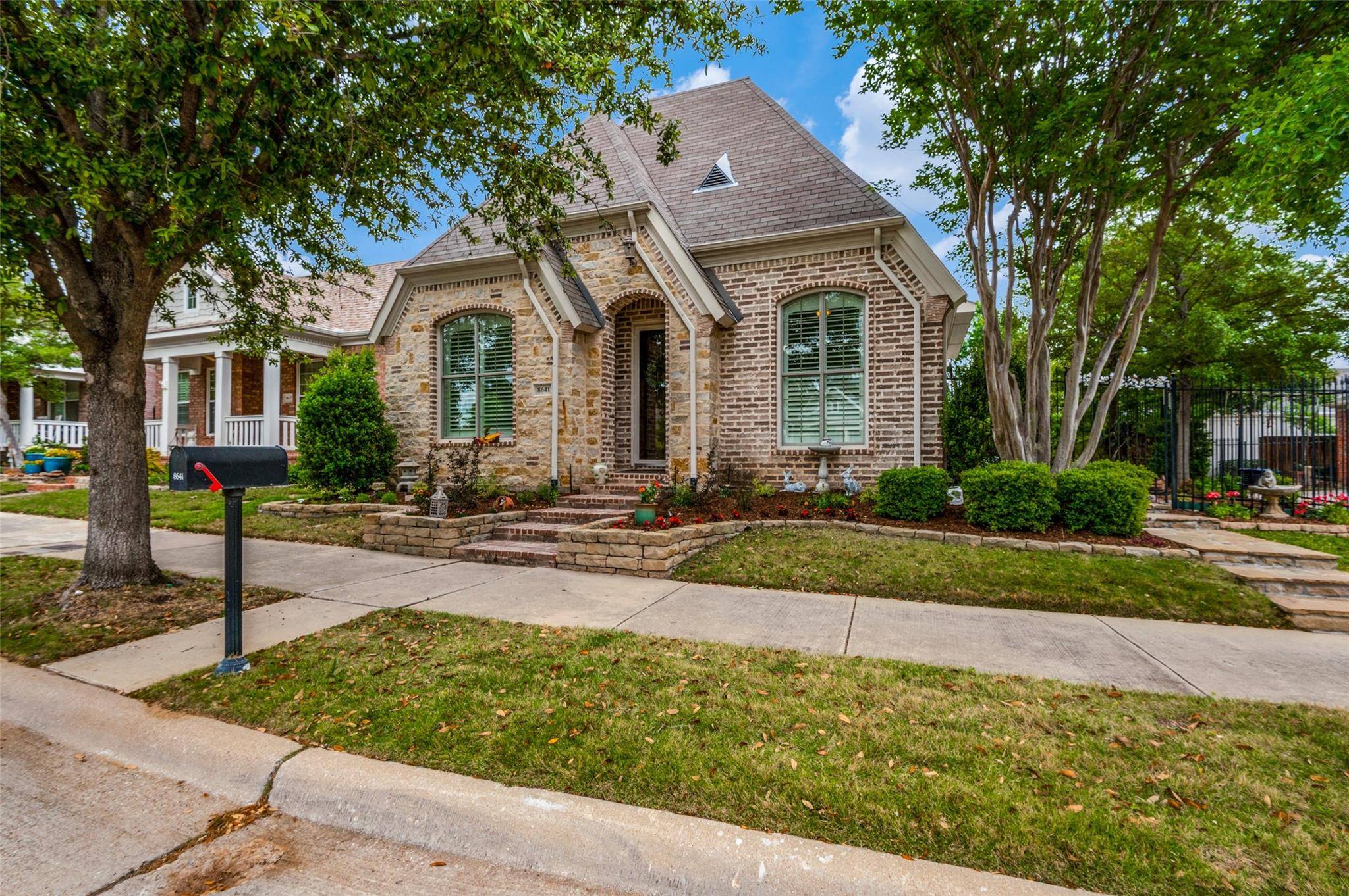 North Richland Hills, TX 76180,8641 Nichols Way