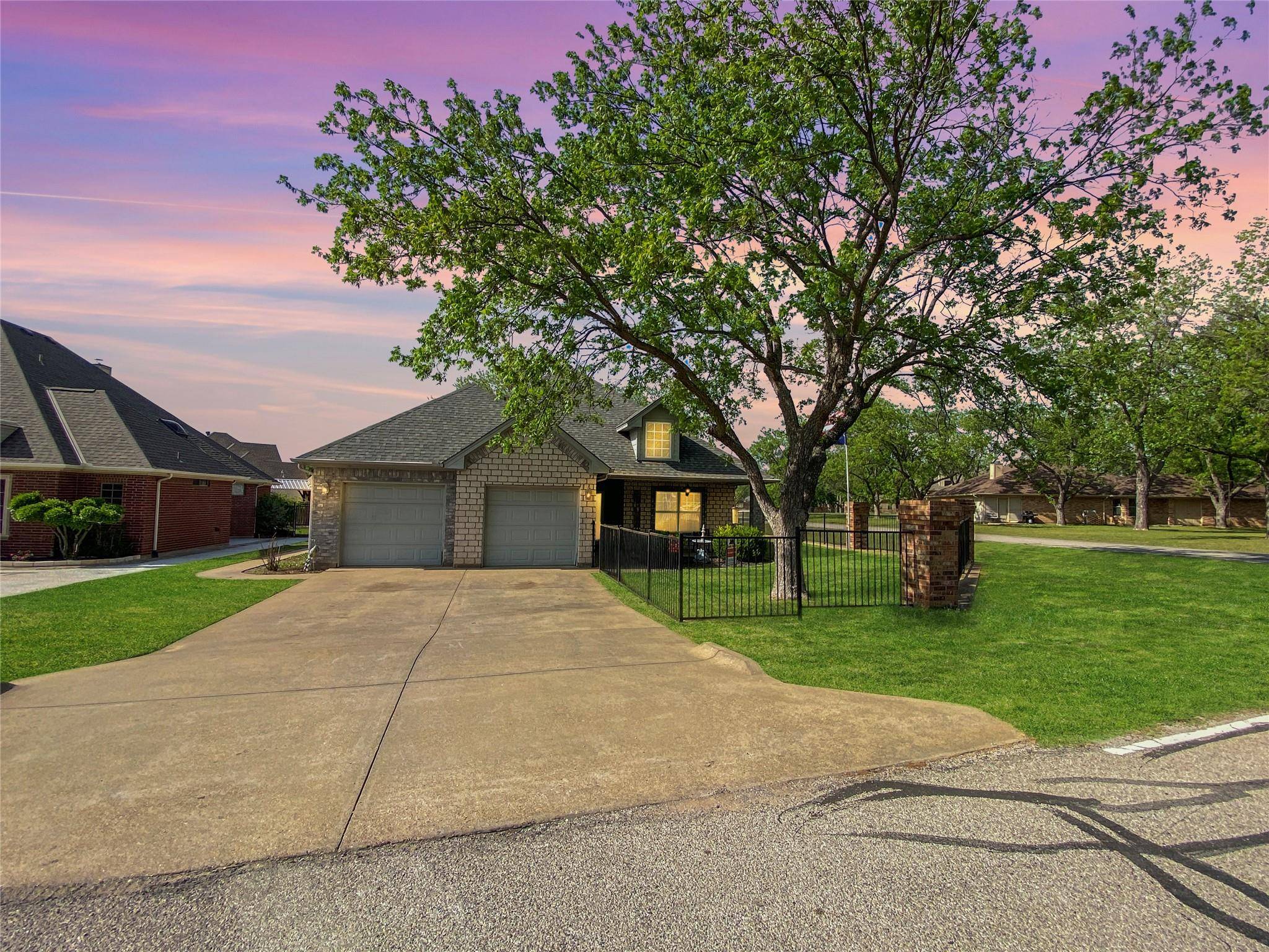 Granbury, TX 76049,9500 Nutcracker Court