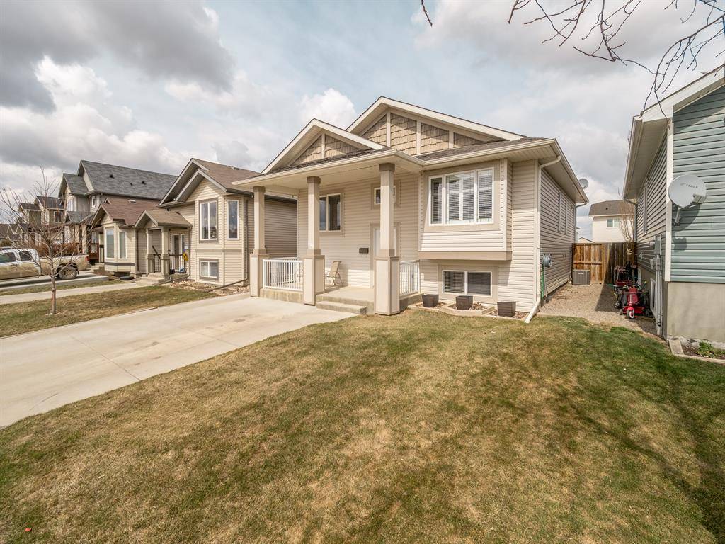 Coaldale, AB T1M 0B9,644 Parkside DR