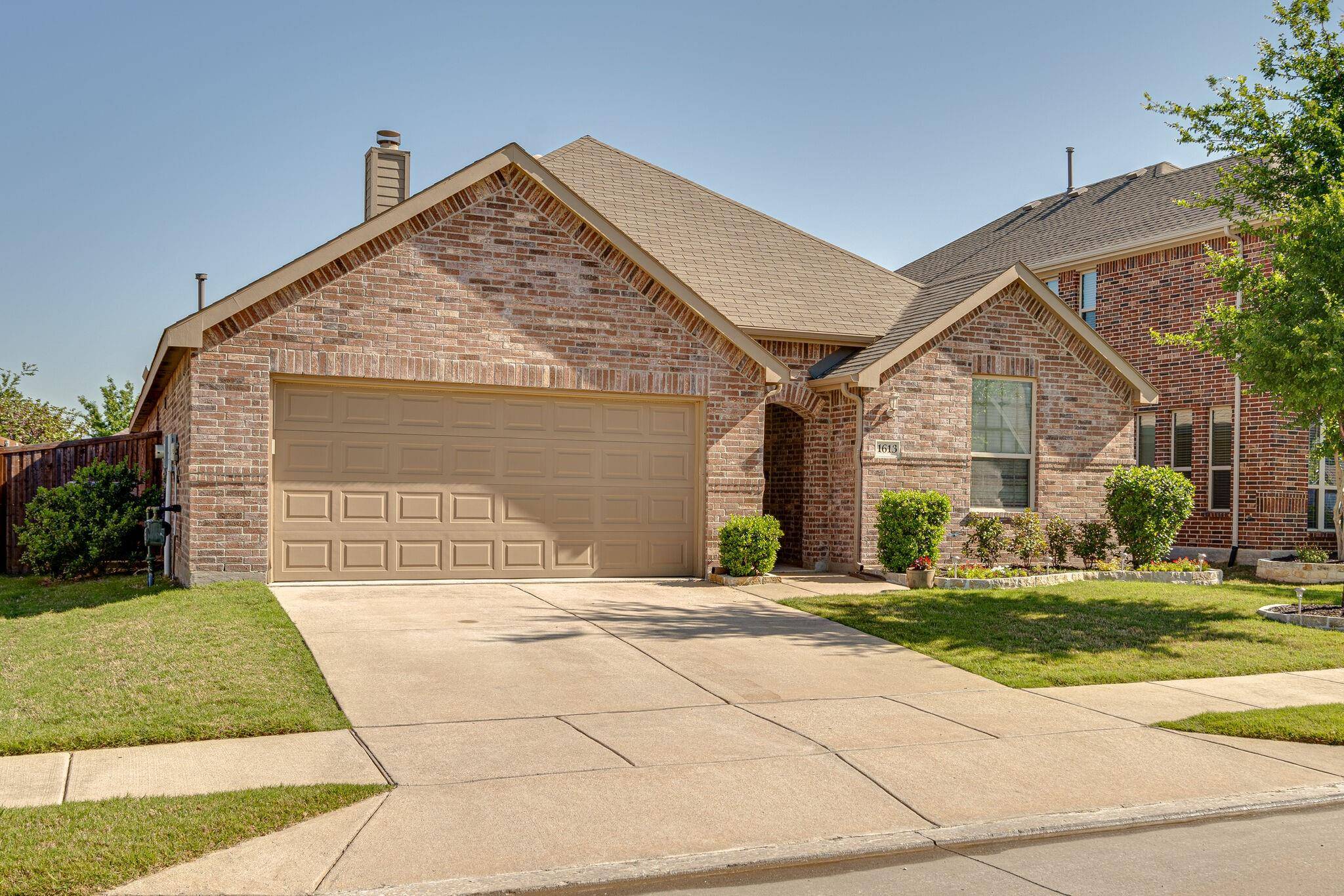 Little Elm, TX 75068,1613 Zebra Finch Drive