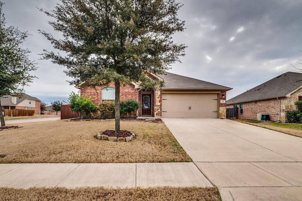 Burleson, TX 76028,901 Misty Oak Trail