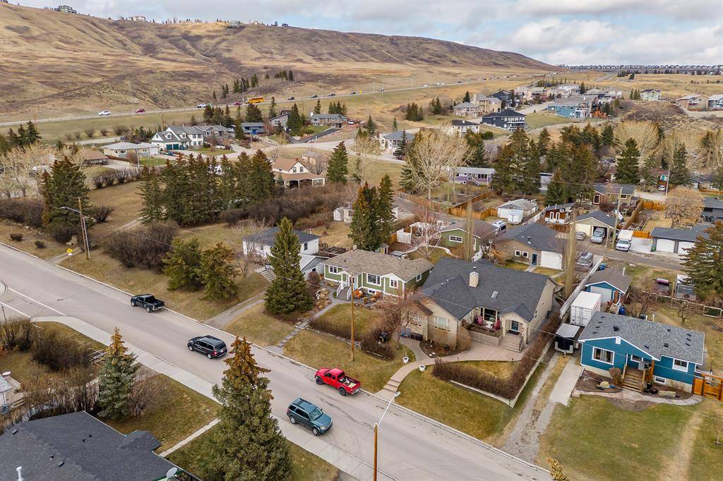 Cochrane, AB T4C 1Z1,220 Pope AVE